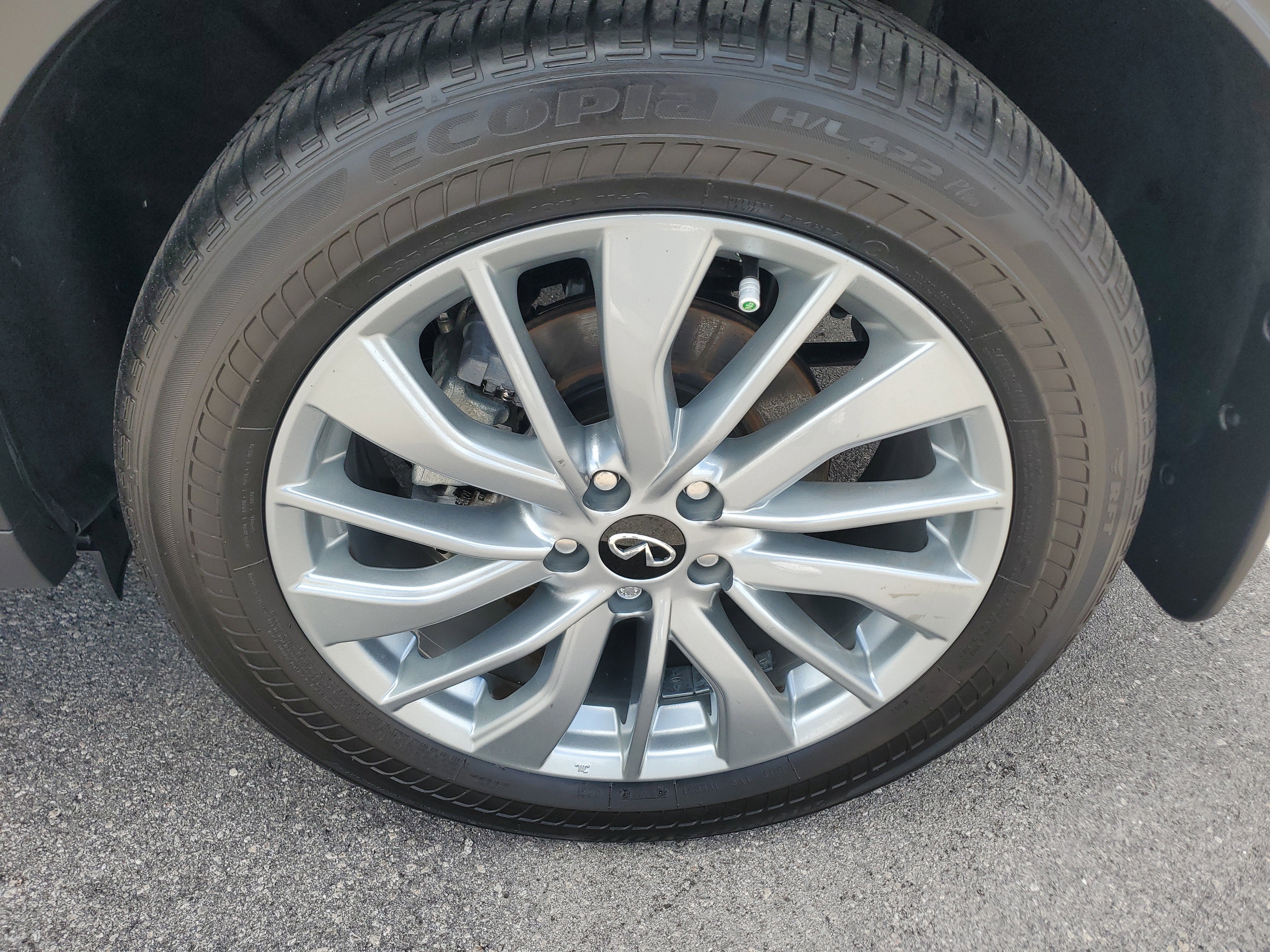 2024 INFINITI QX50 LUXE