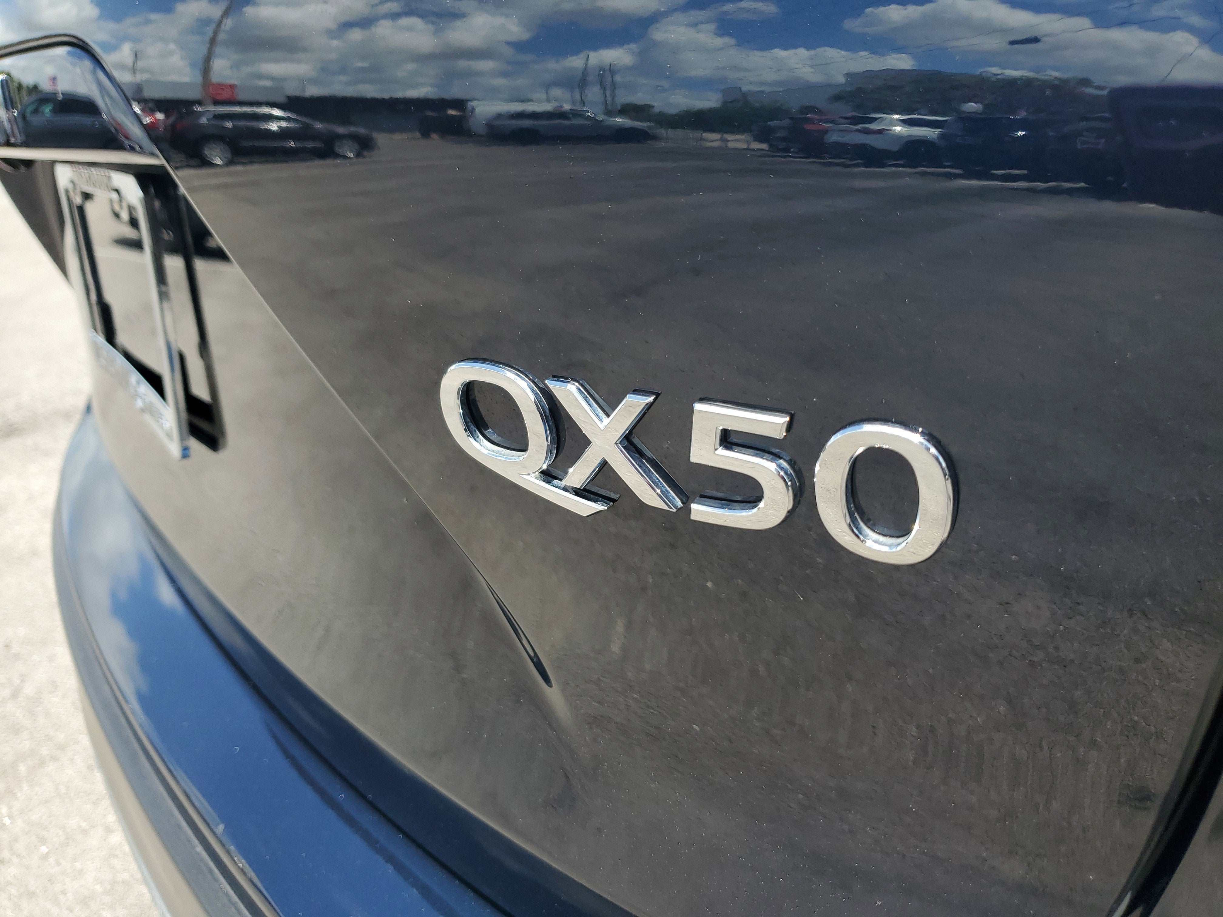 2024 INFINITI QX50 LUXE