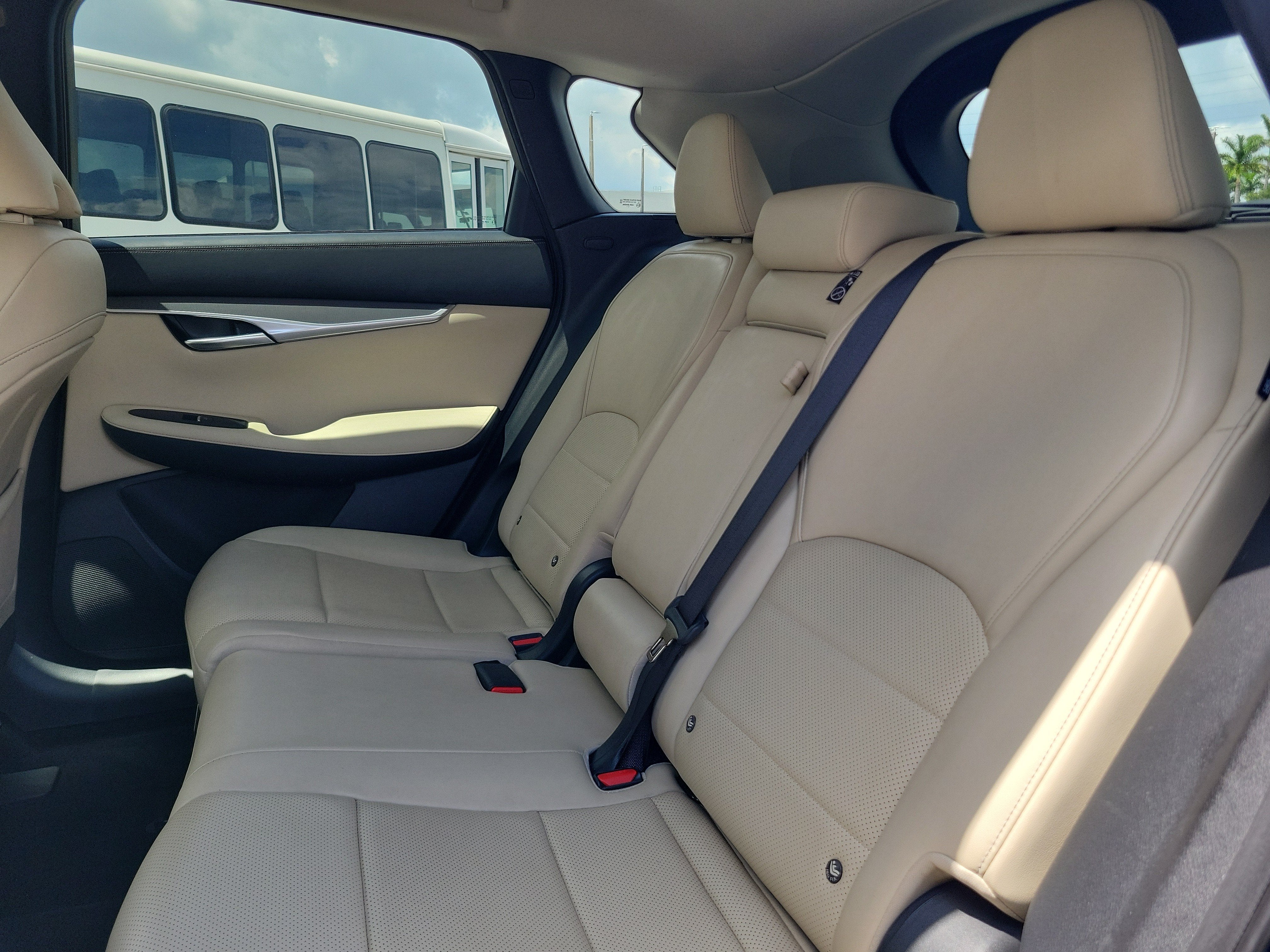 2022 INFINITI QX50 LUXE