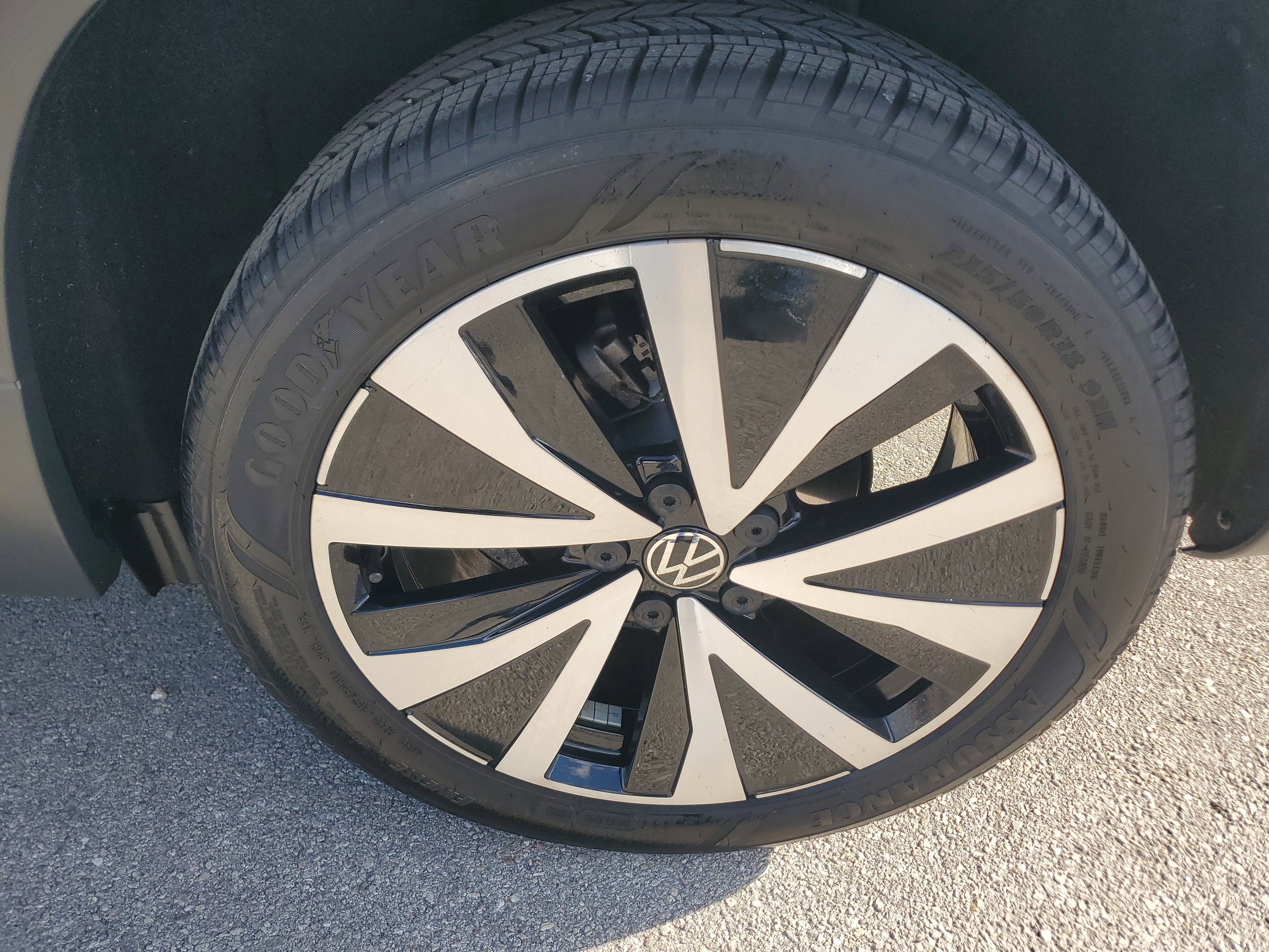 2024 Volkswagen Taos SE