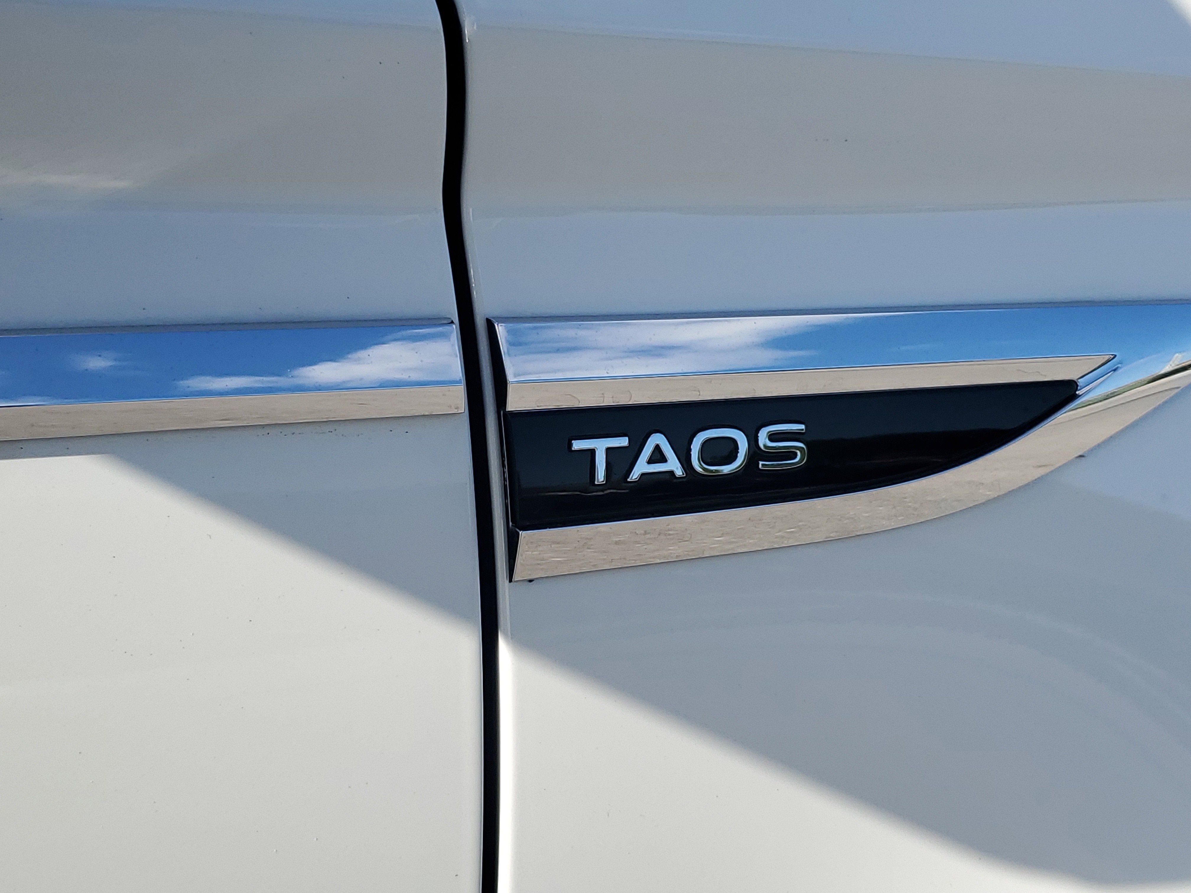 2024 Volkswagen Taos SE