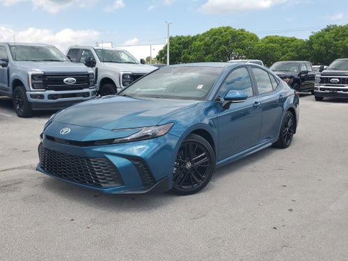 2025 Toyota Camry SE