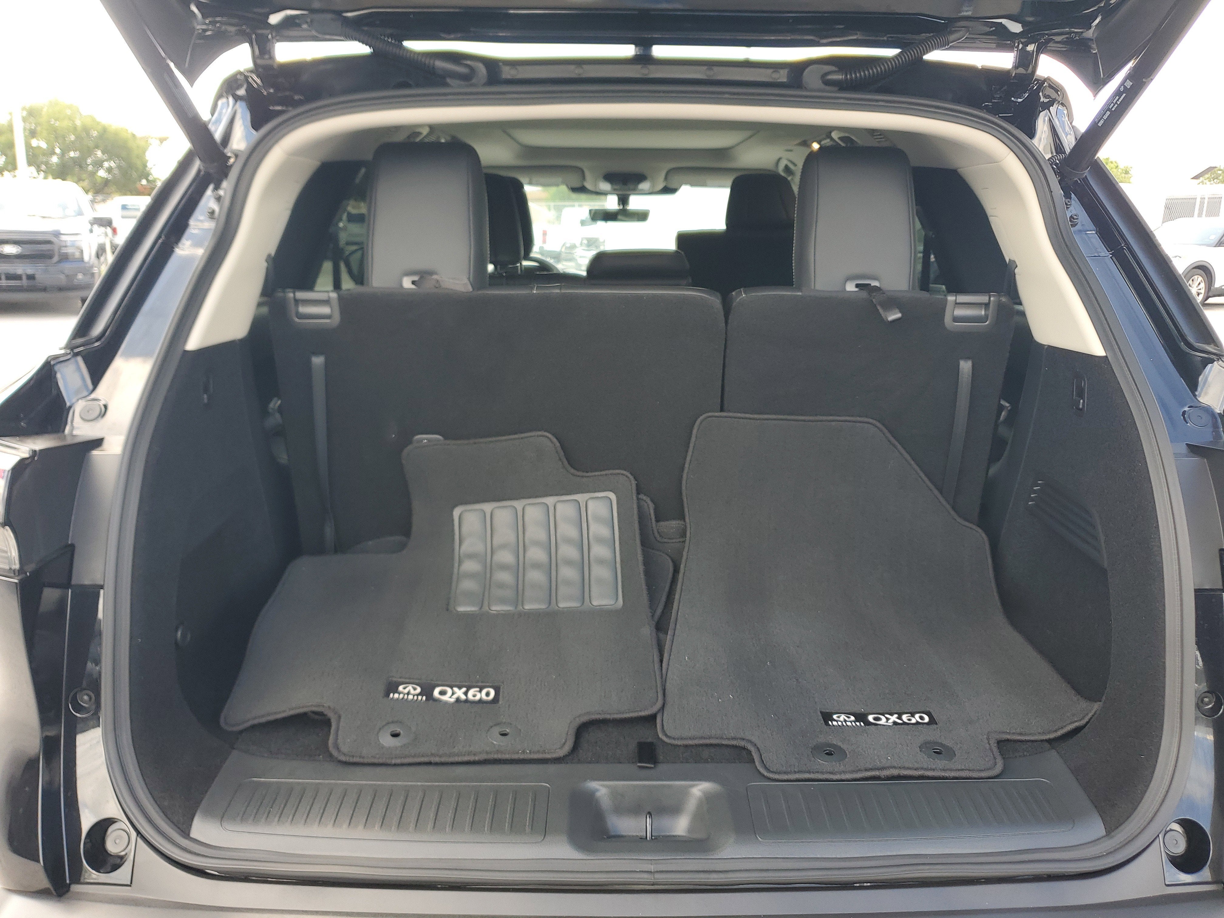 2025 INFINITI QX60 PURE