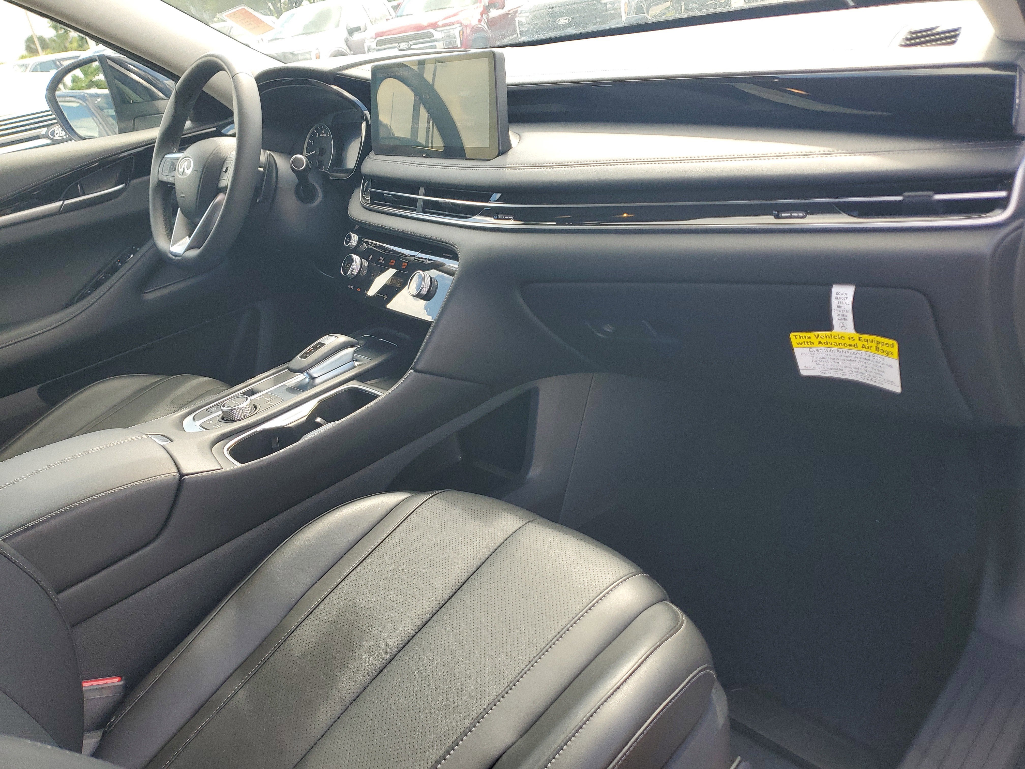 2025 INFINITI QX60 PURE