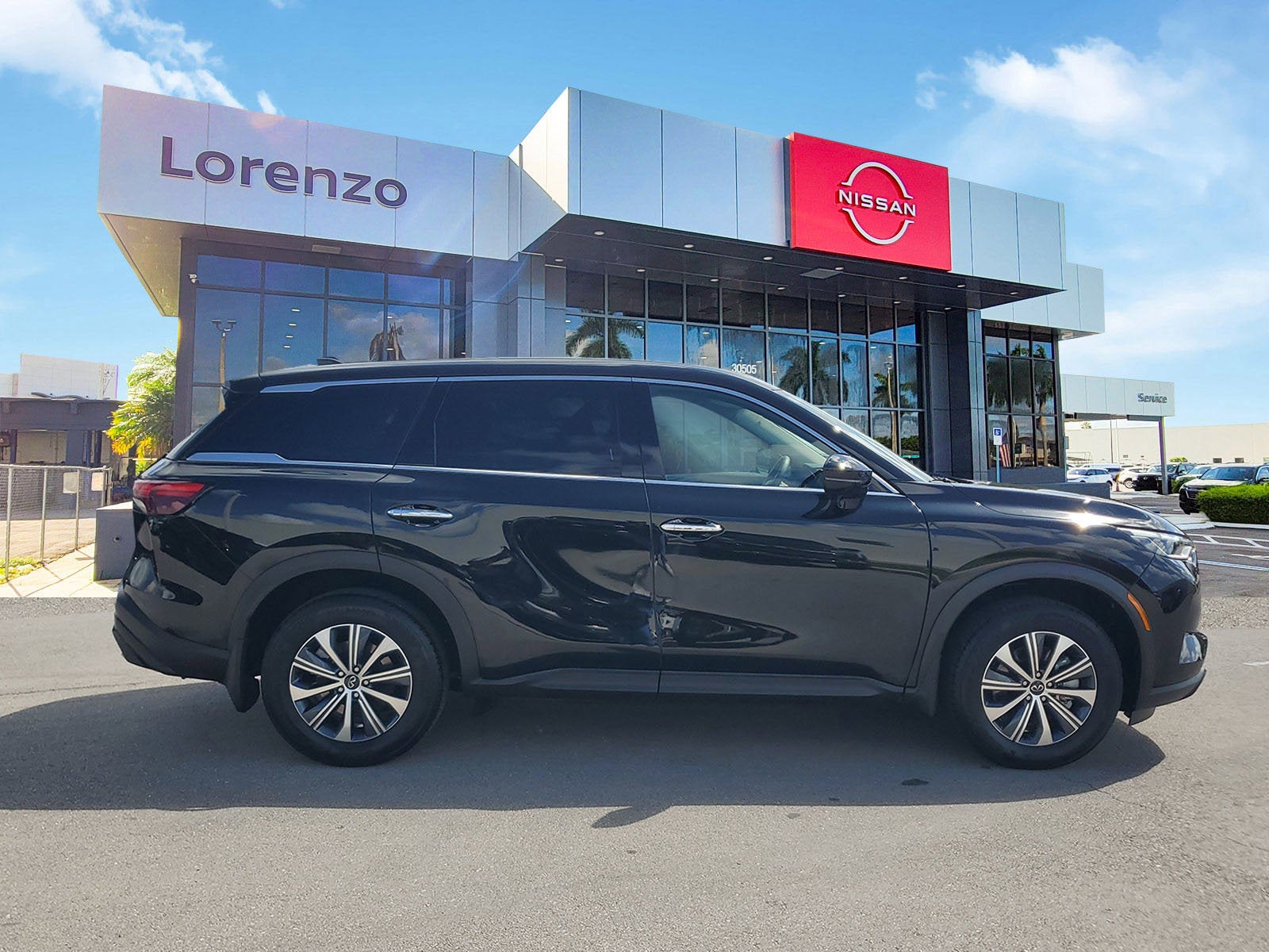 2025 INFINITI QX60 PURE