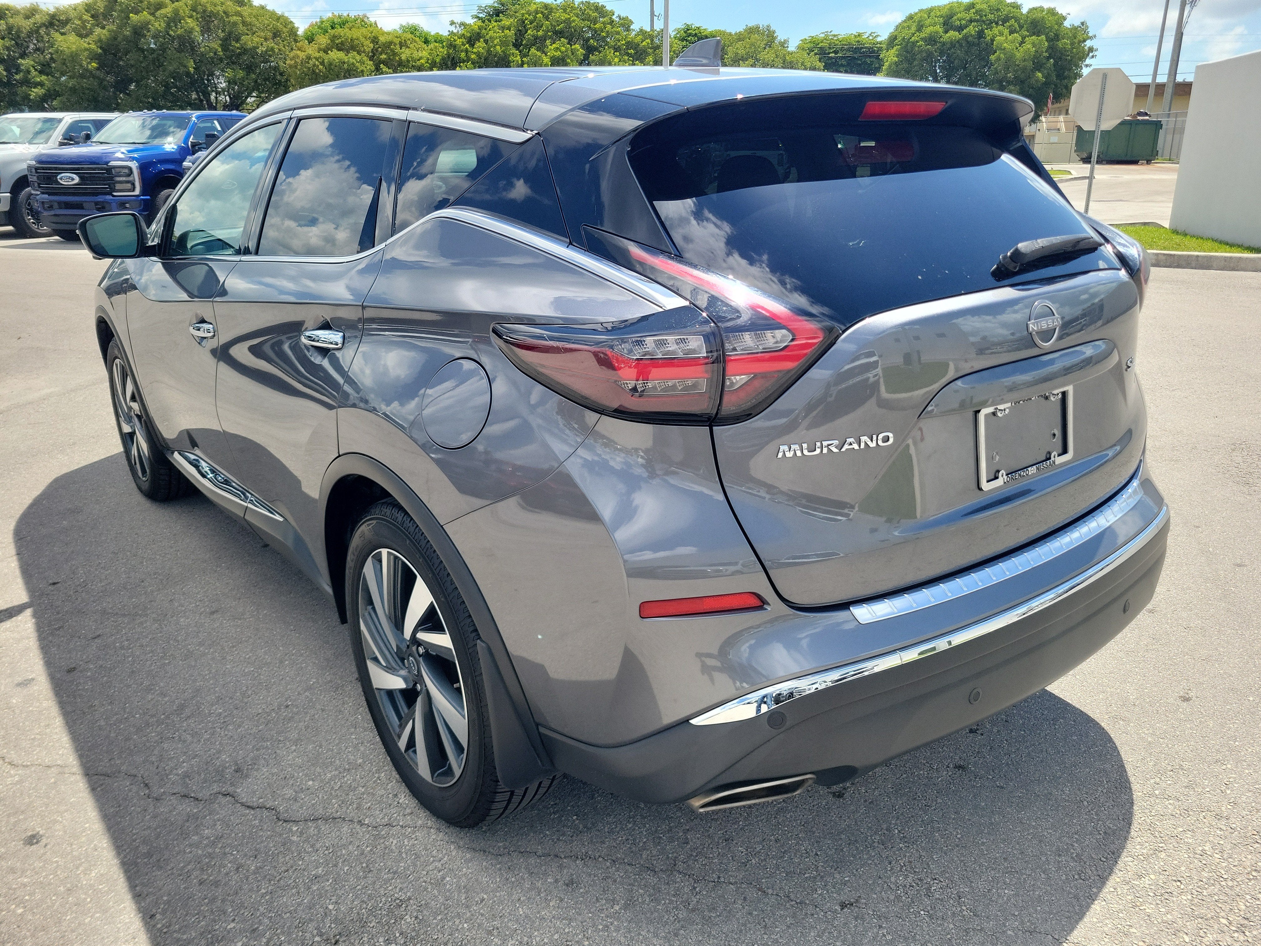 2023 Nissan Murano SL
