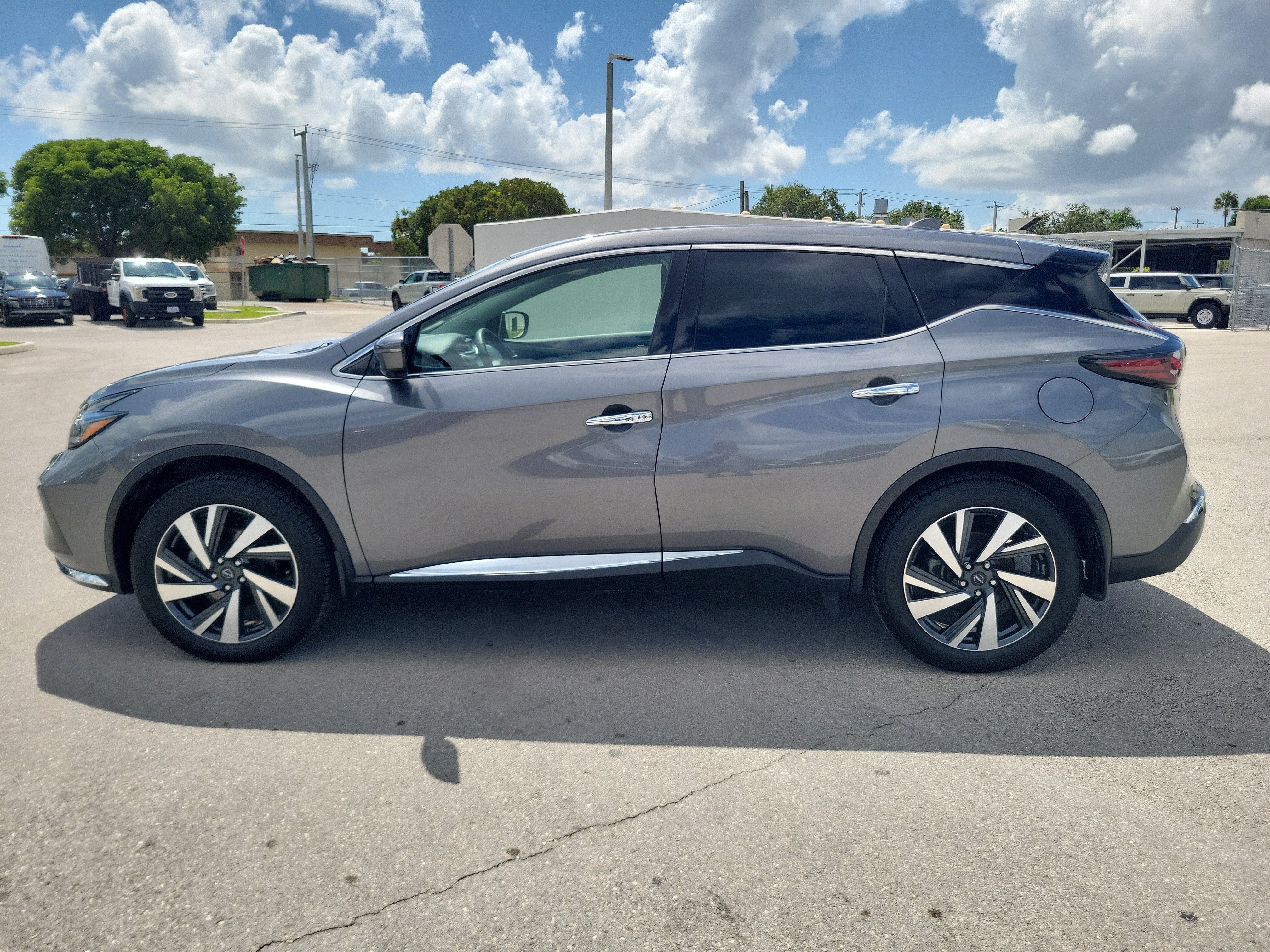 2023 Nissan Murano SL