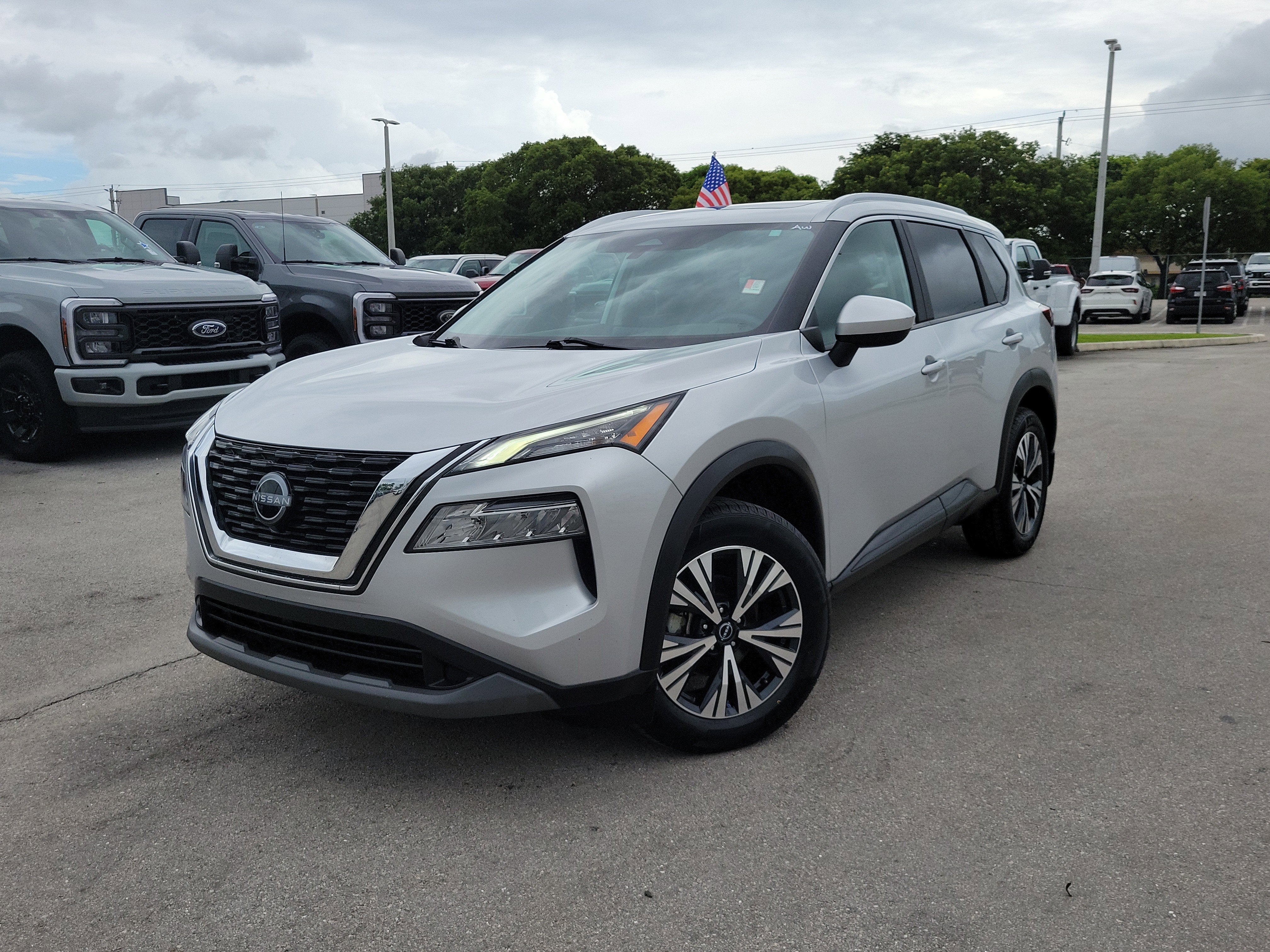 2023 Nissan Rogue SV