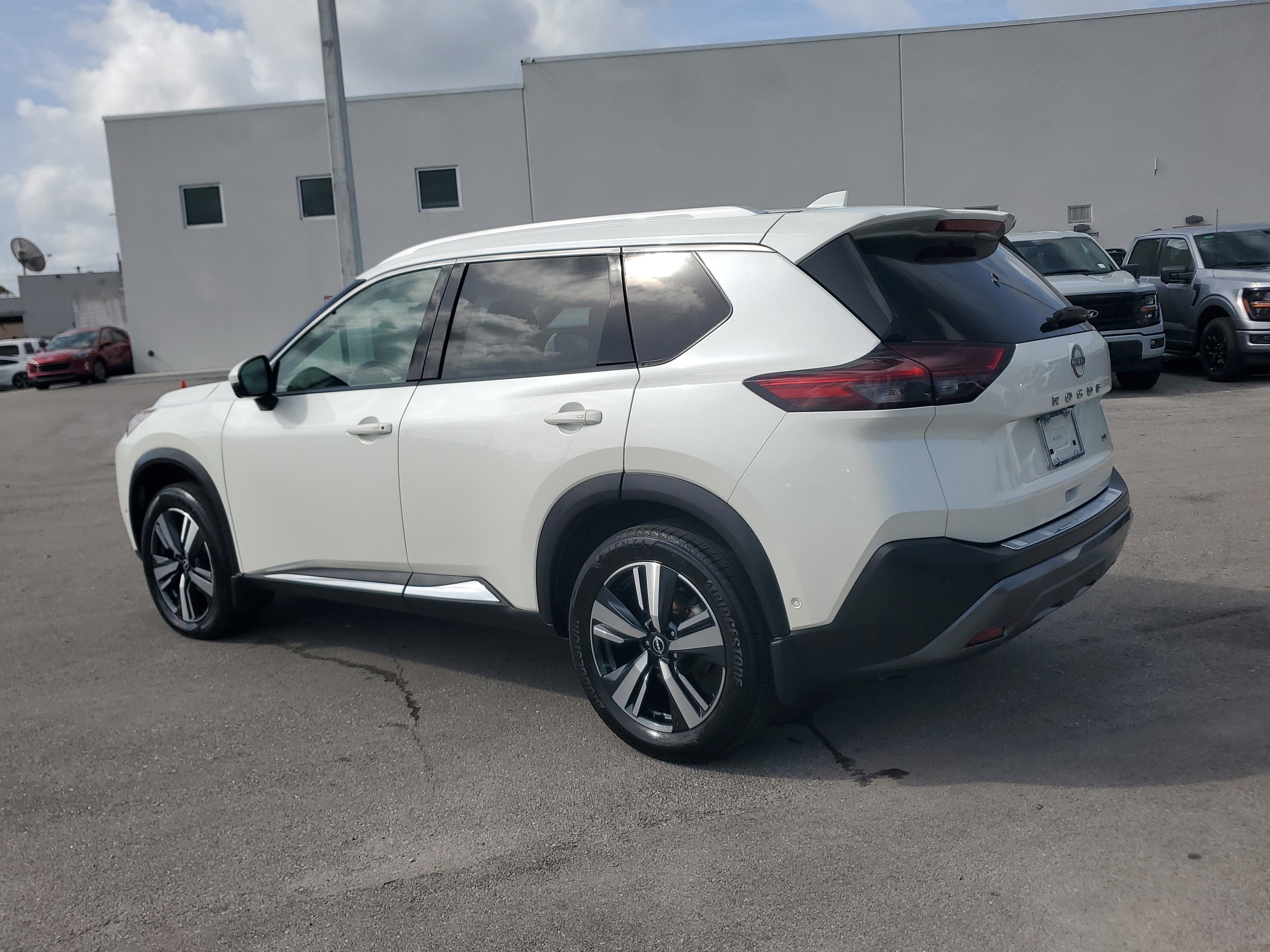 2022 Nissan Rogue SL