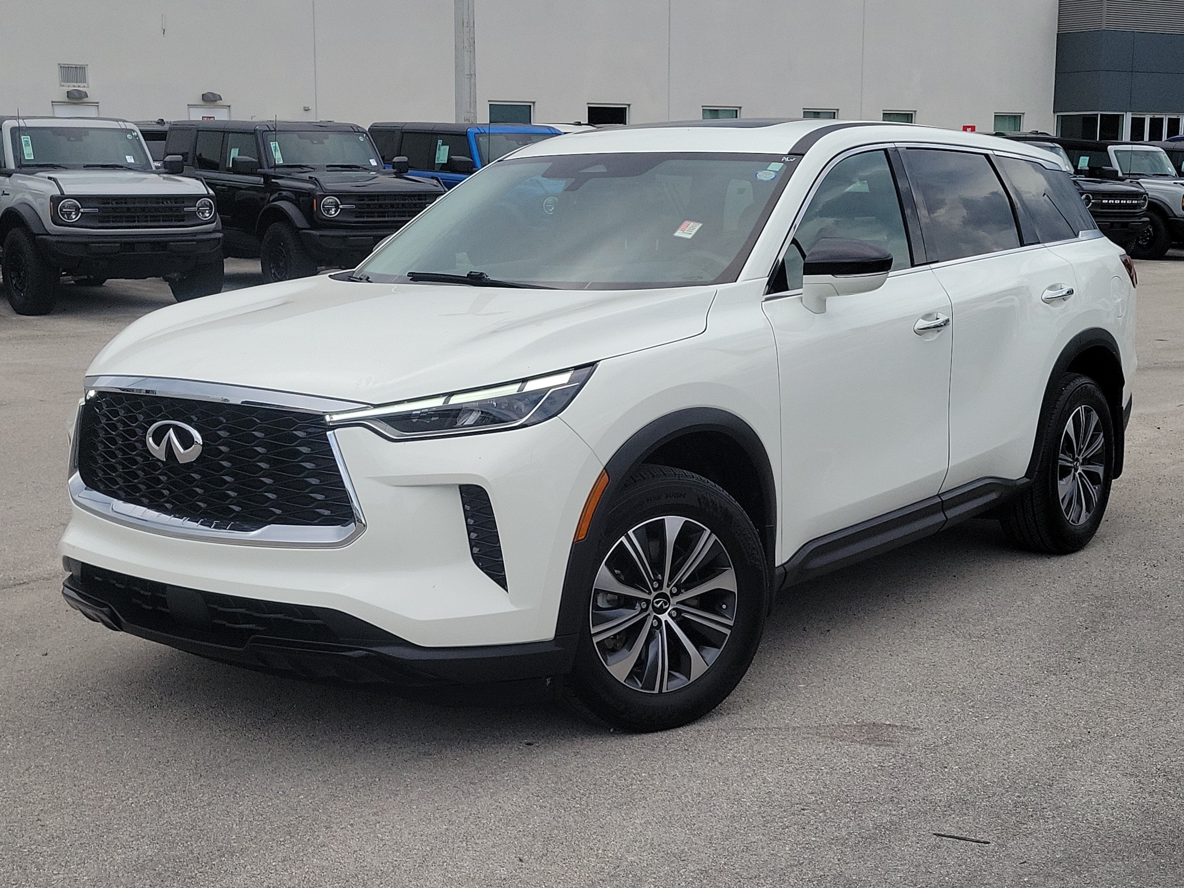 2024 INFINITI QX60 PURE