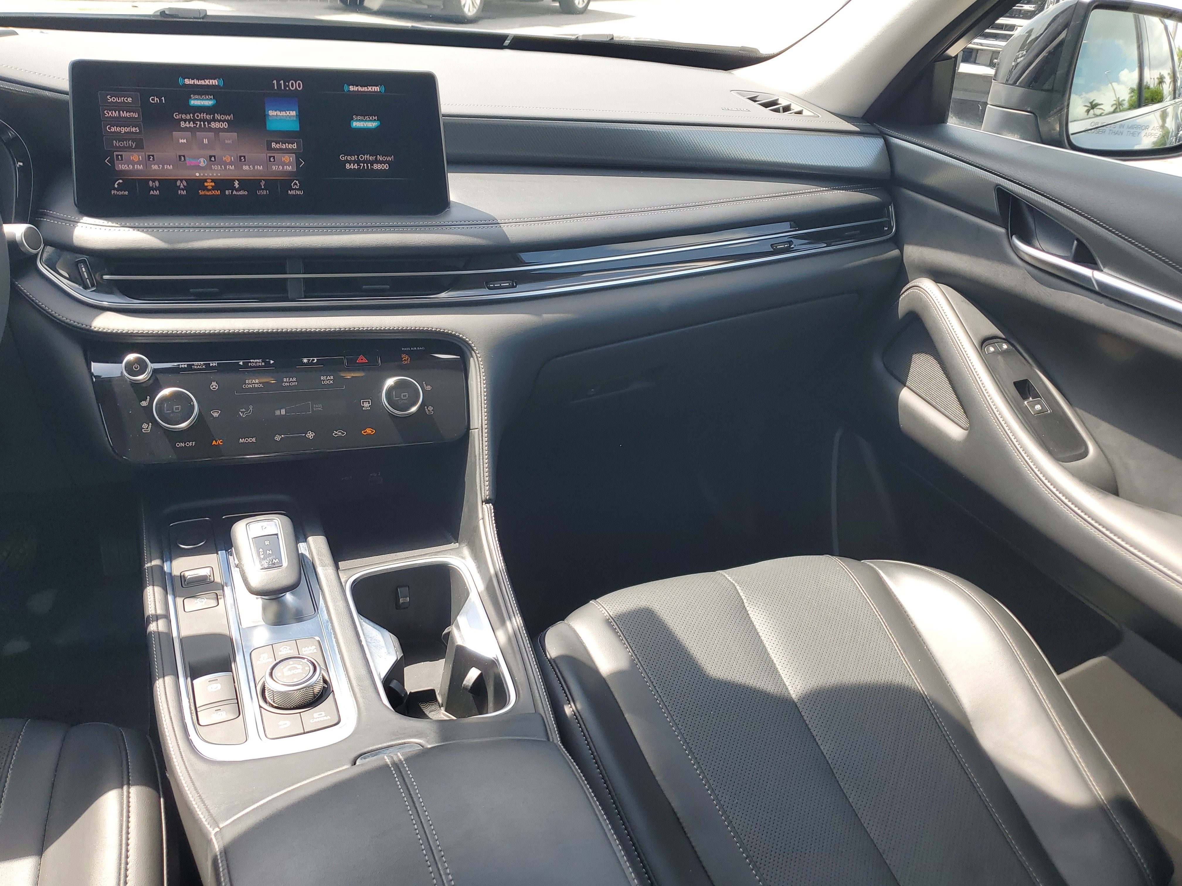 2022 INFINITI QX60 LUXE