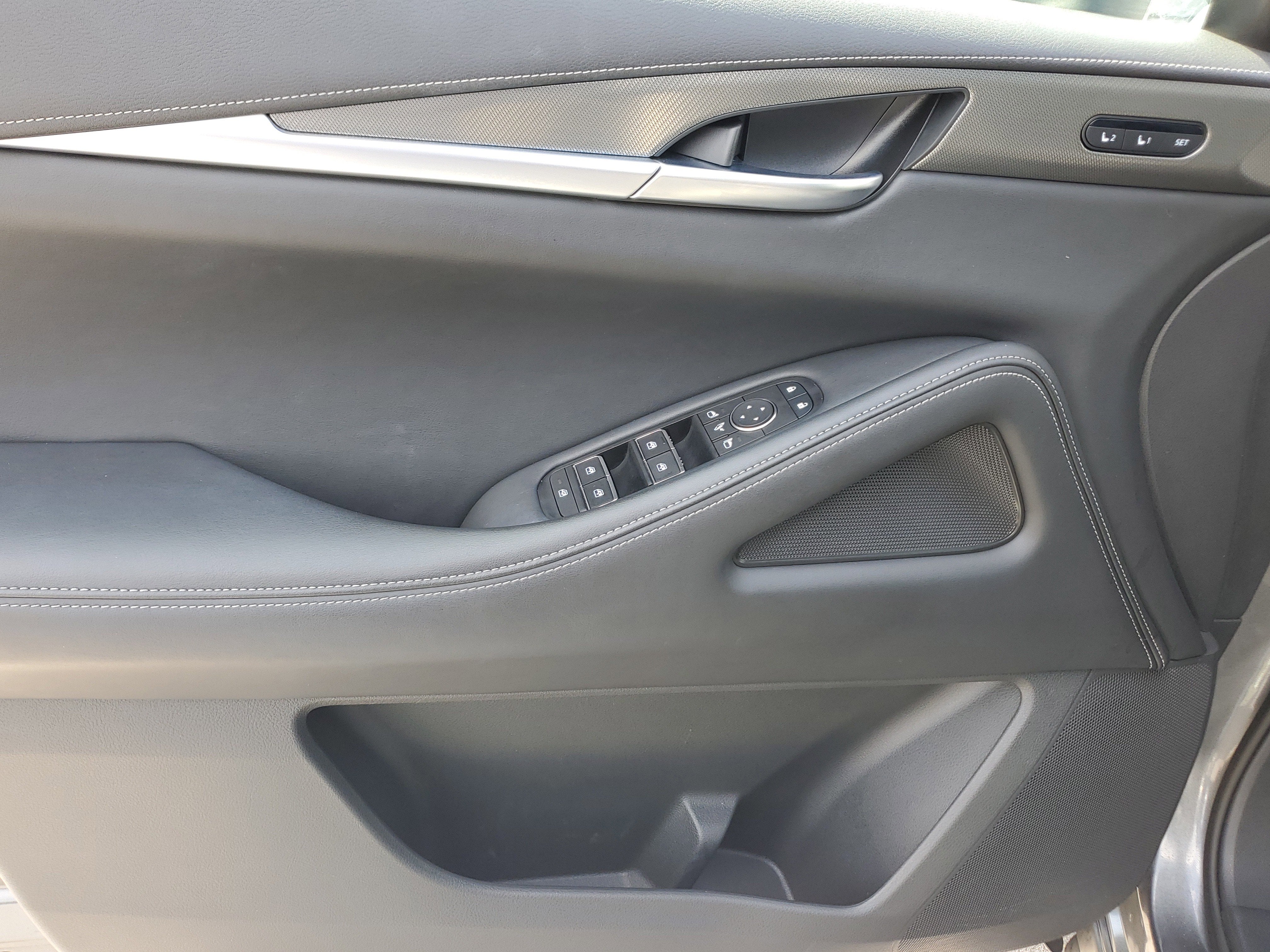 2022 INFINITI QX60 LUXE