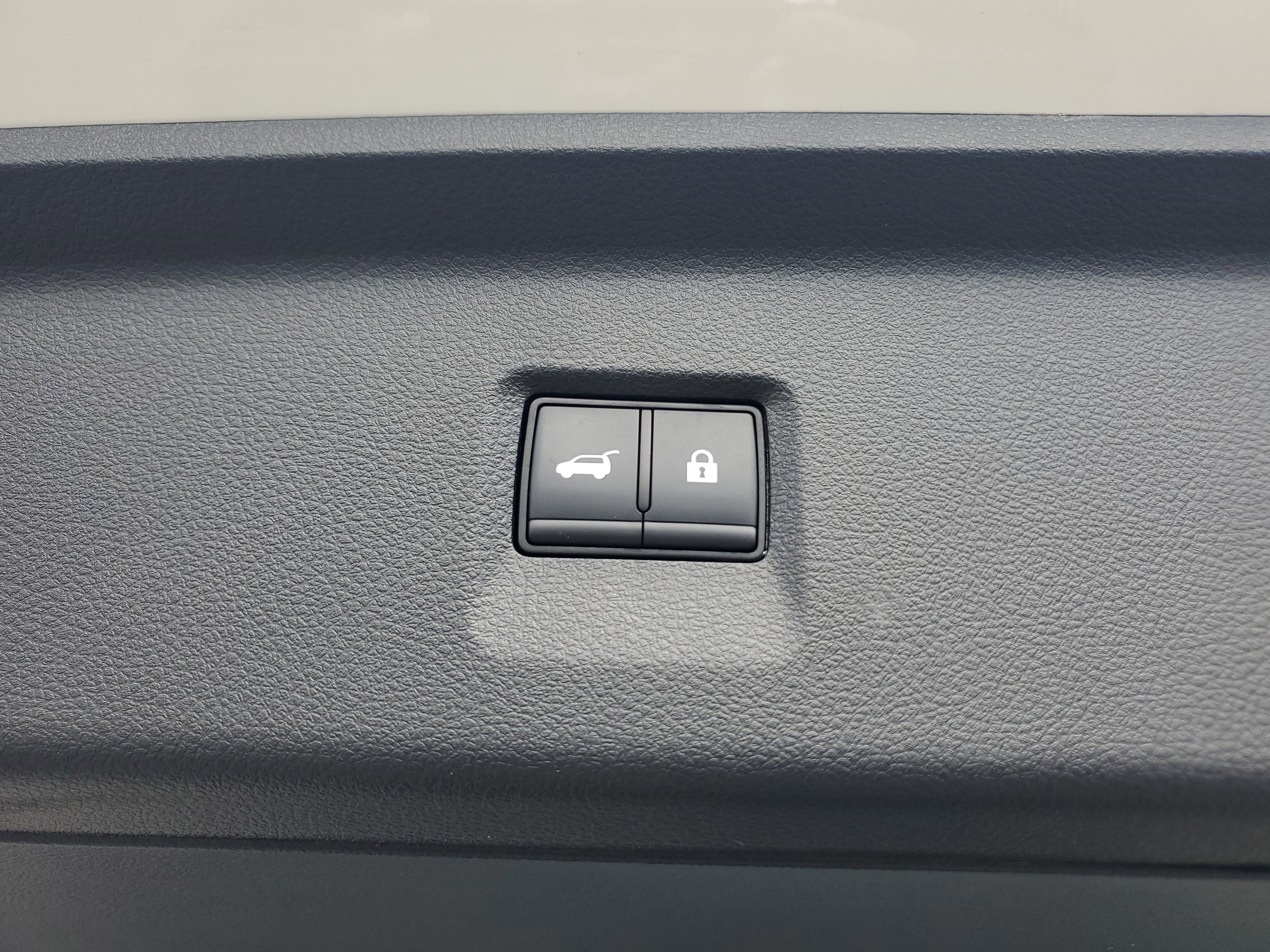 2023 INFINITI QX60 LUXE 4WD