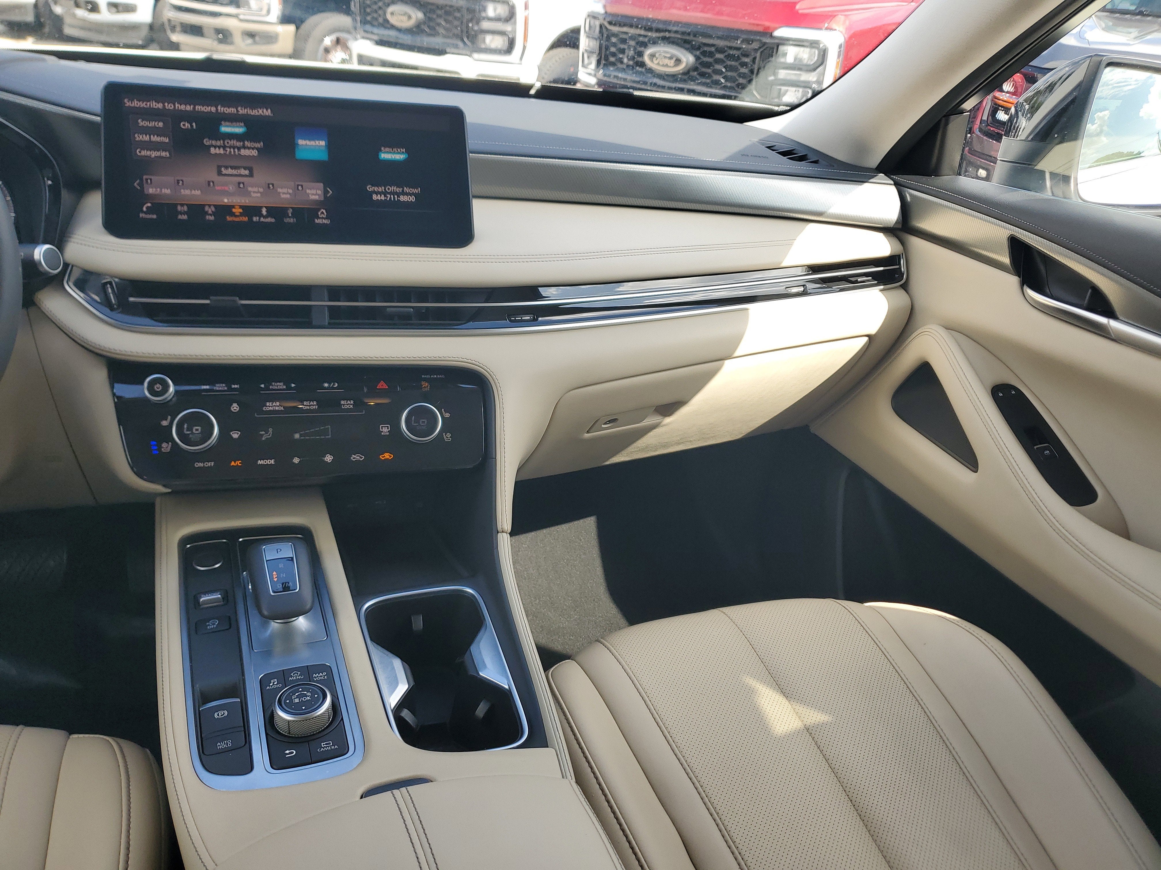 2023 INFINITI QX60 LUXE 4WD