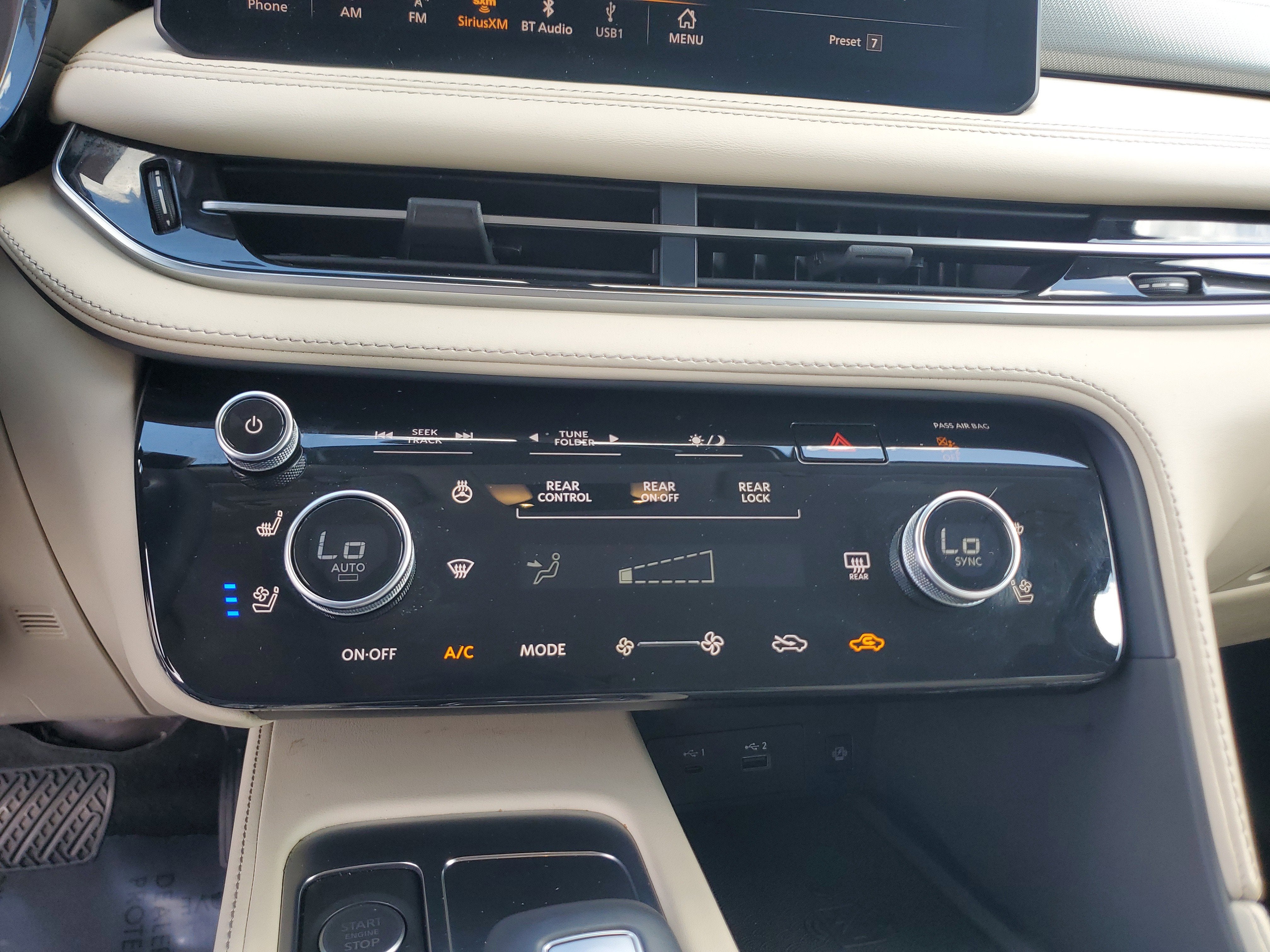 2023 INFINITI QX60 LUXE 4WD