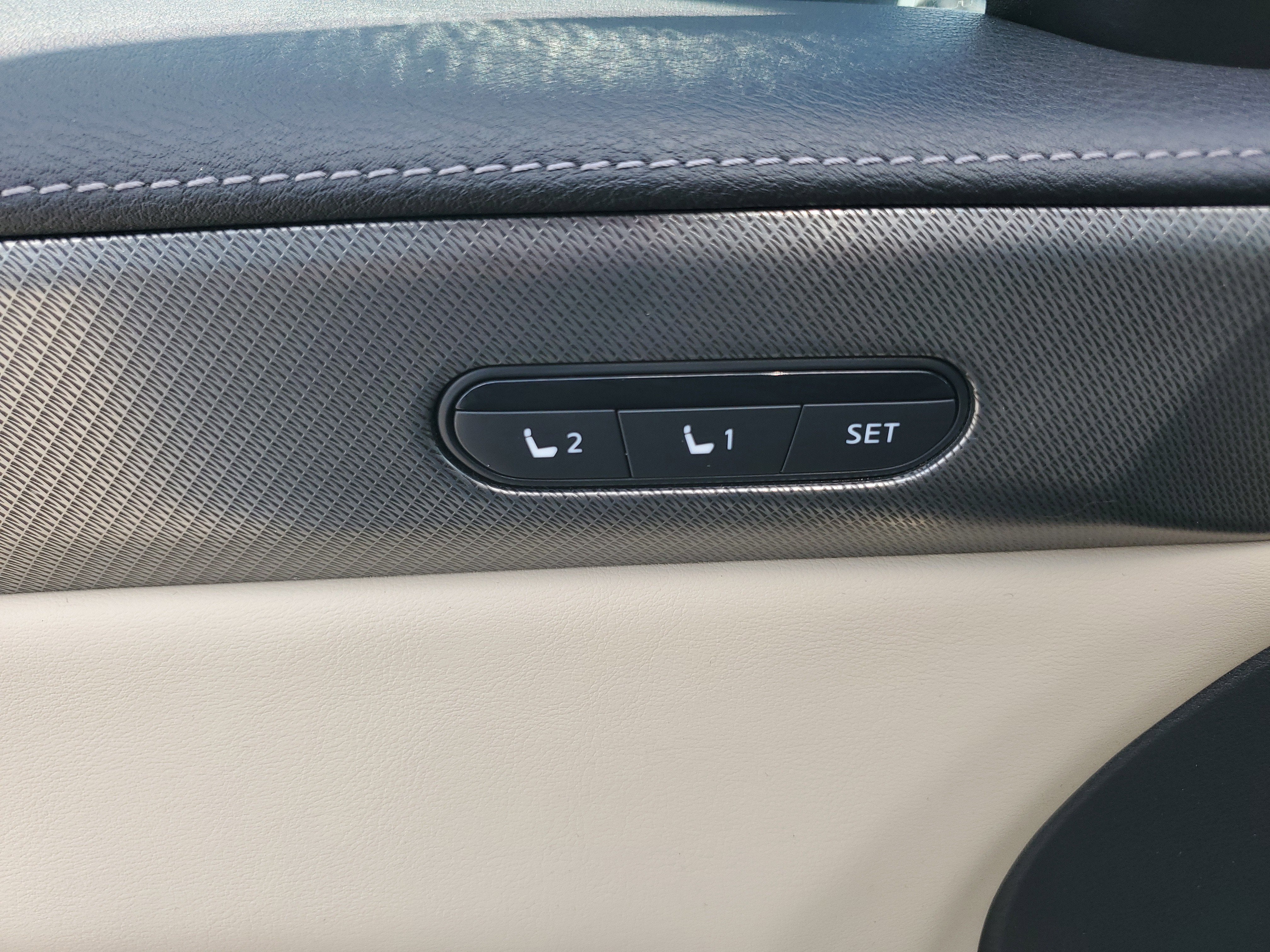 2023 INFINITI QX60 LUXE 4WD