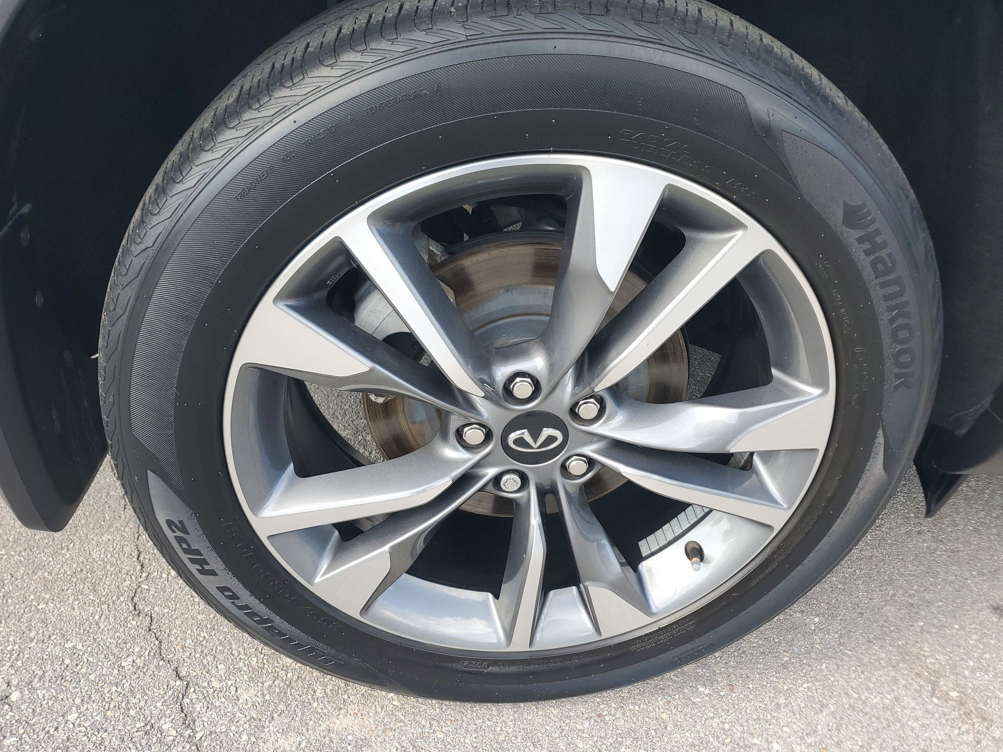 2023 INFINITI QX60 LUXE 4WD