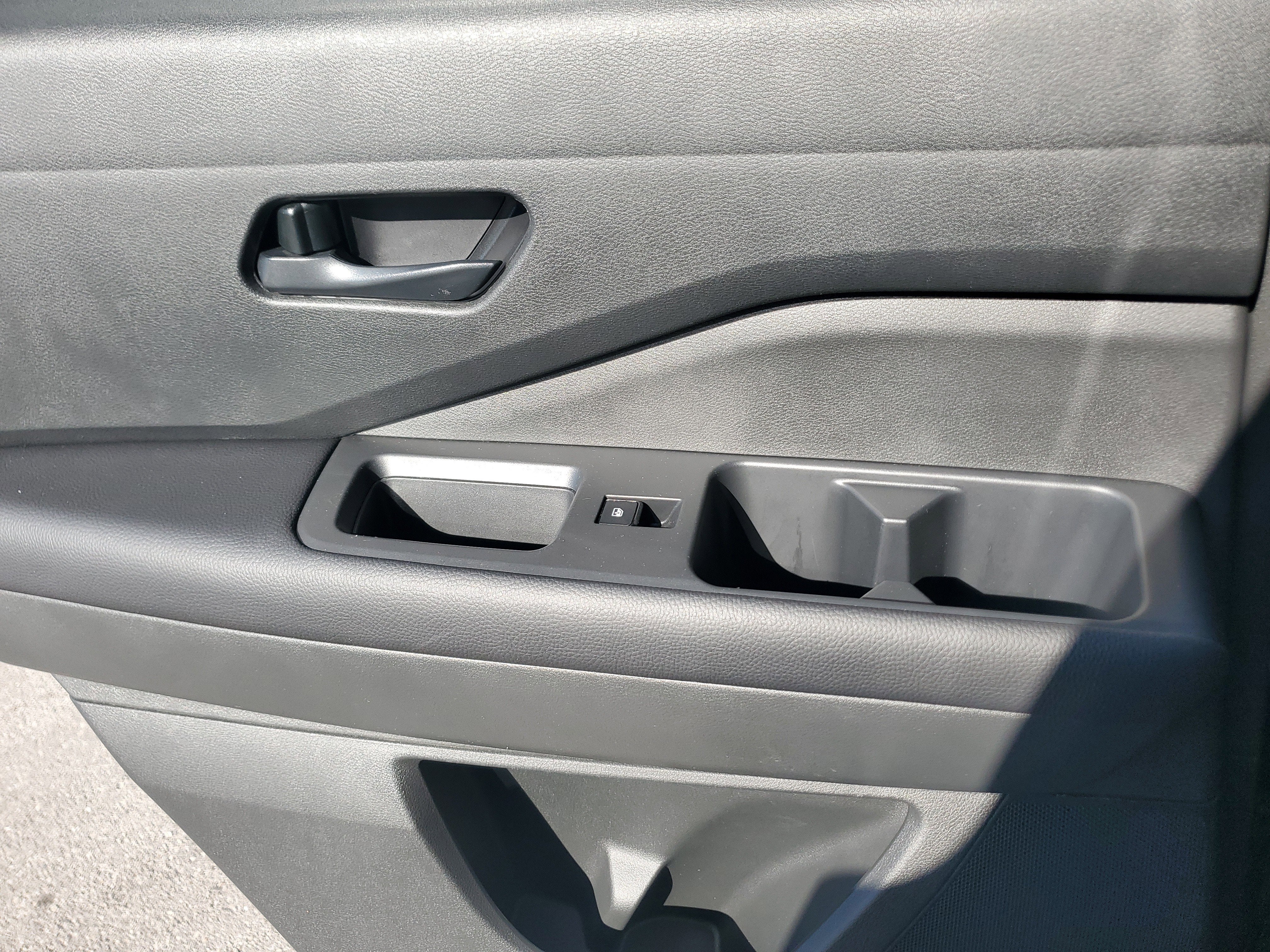 2023 Nissan Pathfinder S