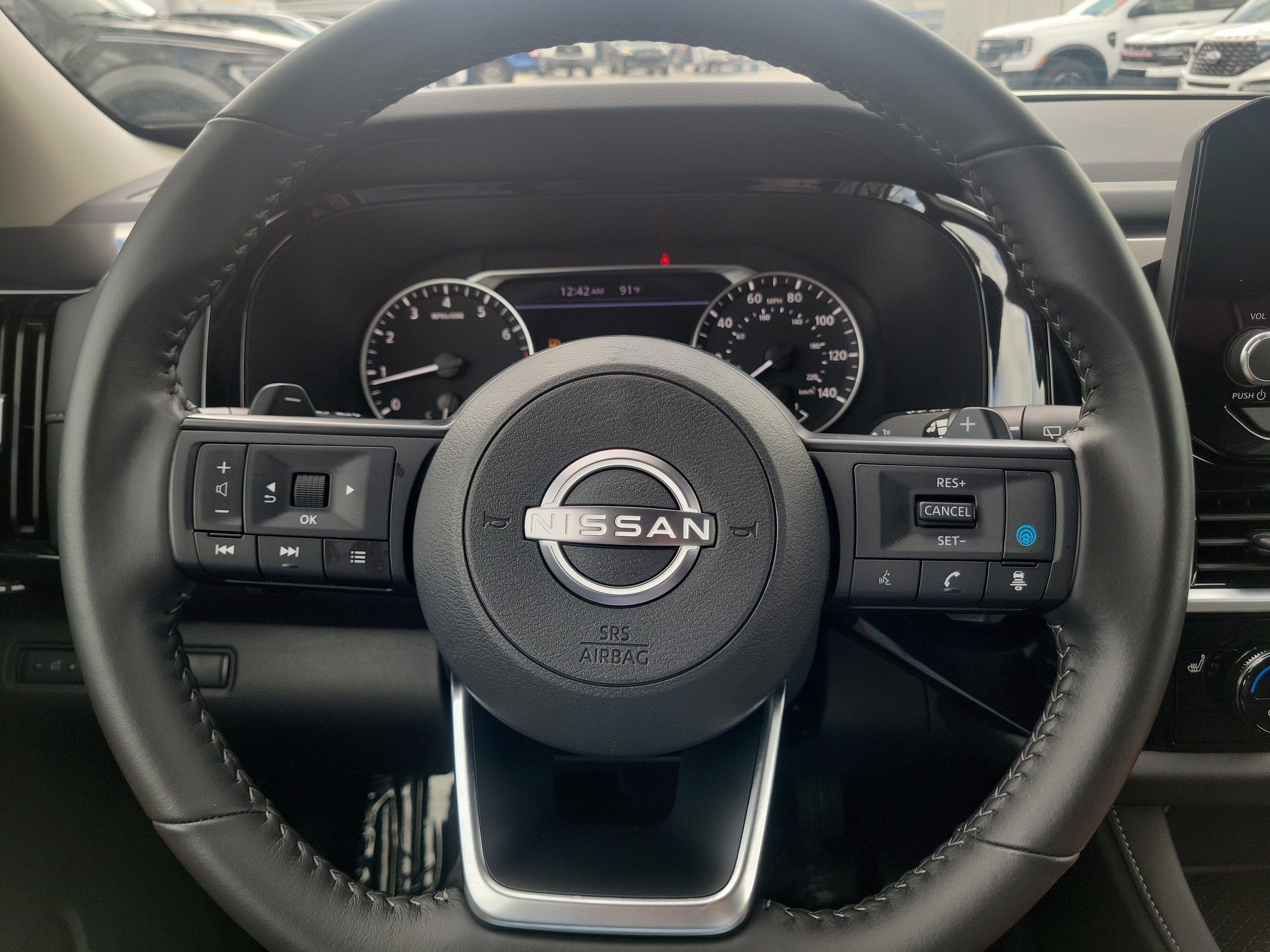 2025 Nissan Pathfinder SV