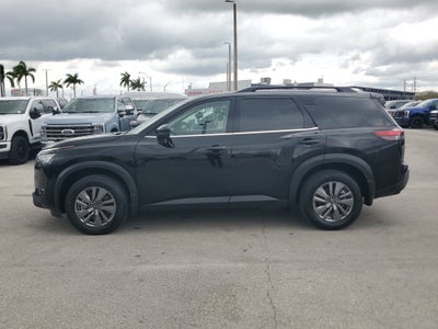 2025 Nissan Pathfinder SV