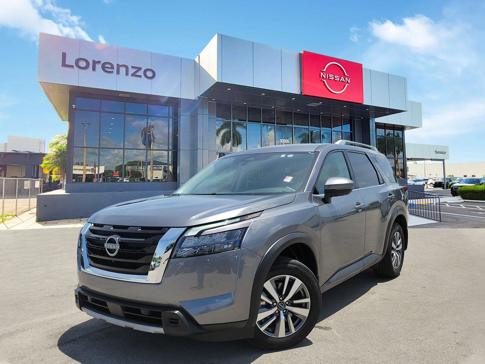 2025 Nissan Pathfinder SL