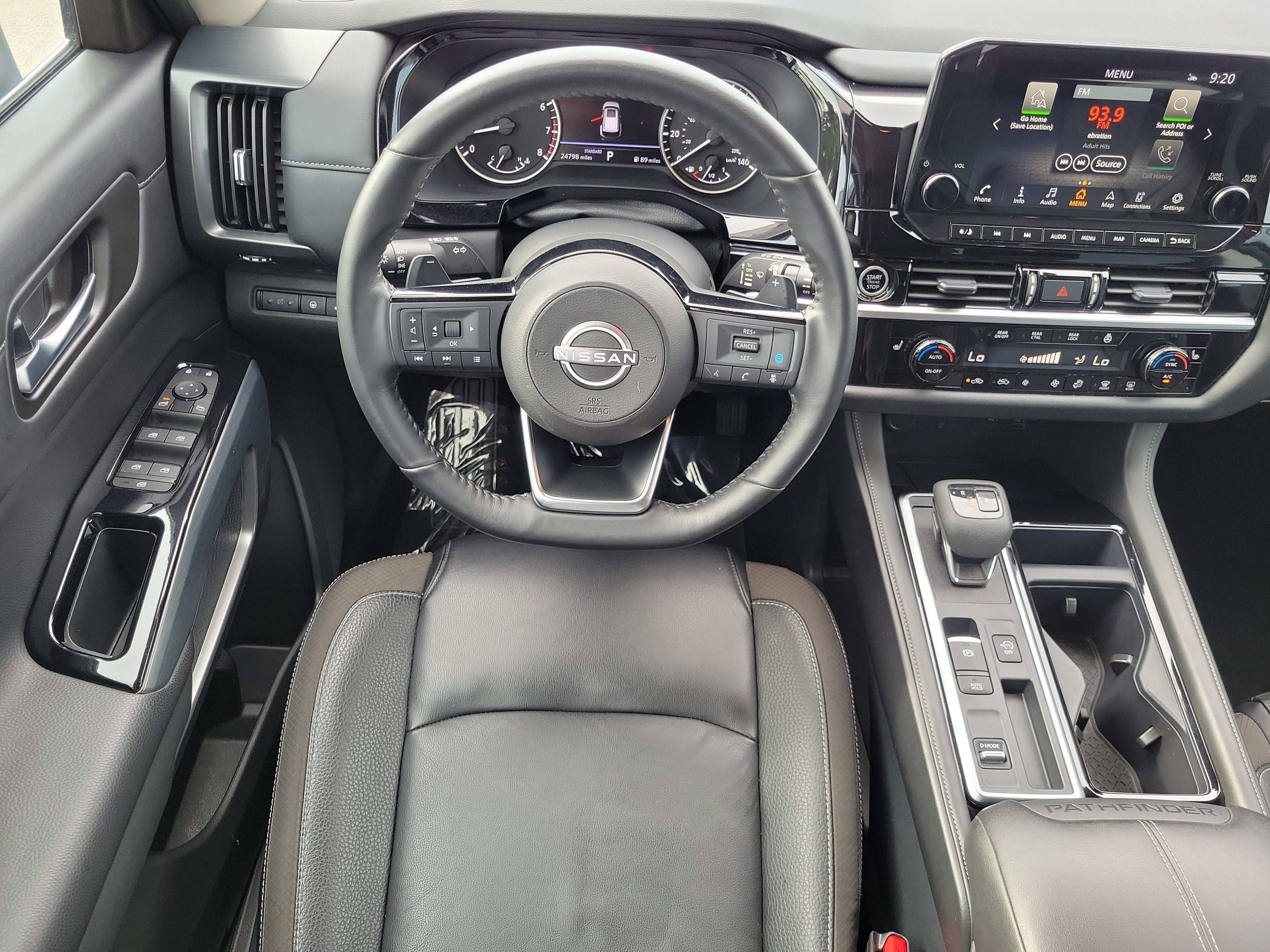 2024 Nissan Pathfinder SL