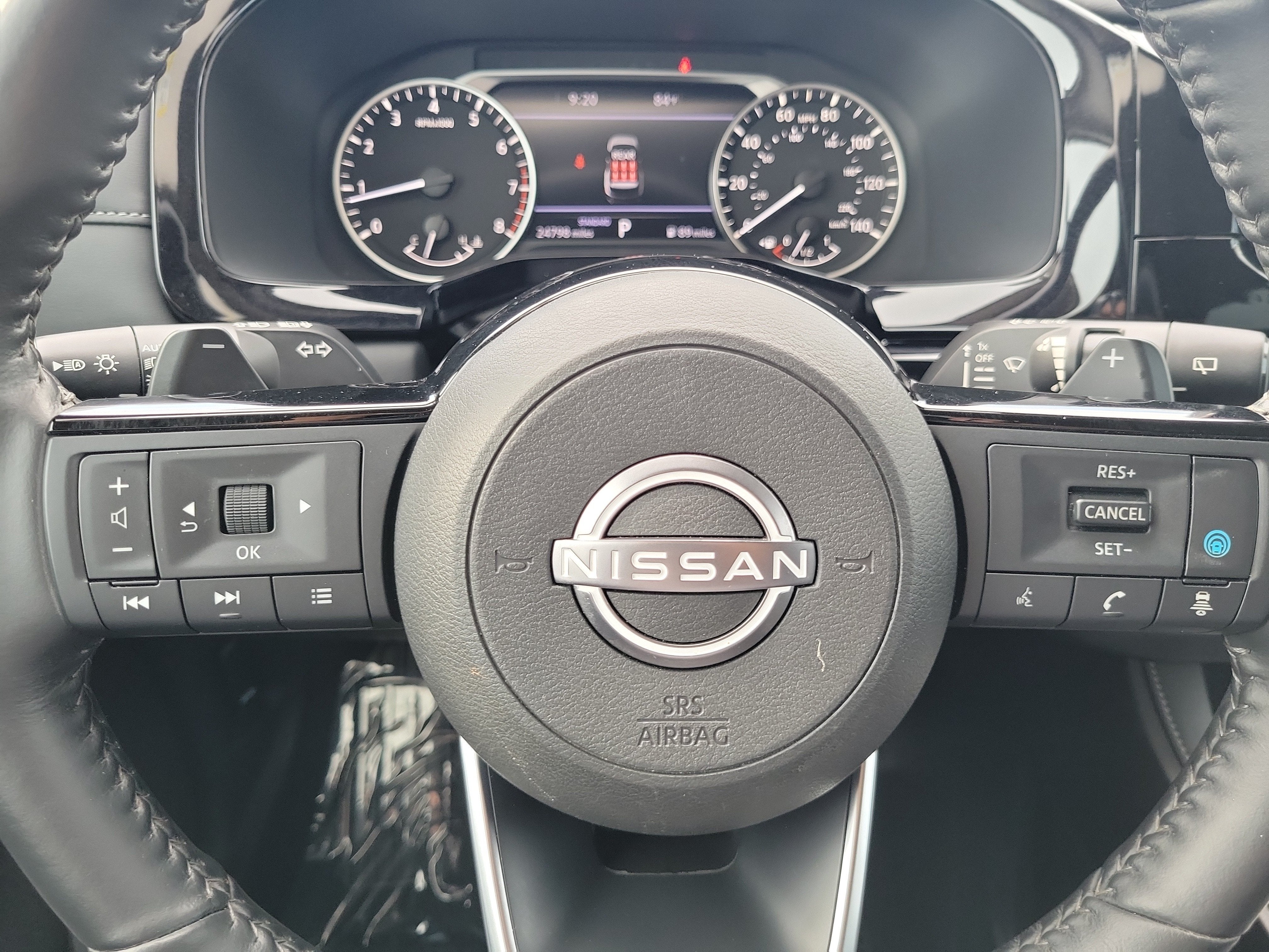2024 Nissan Pathfinder SL
