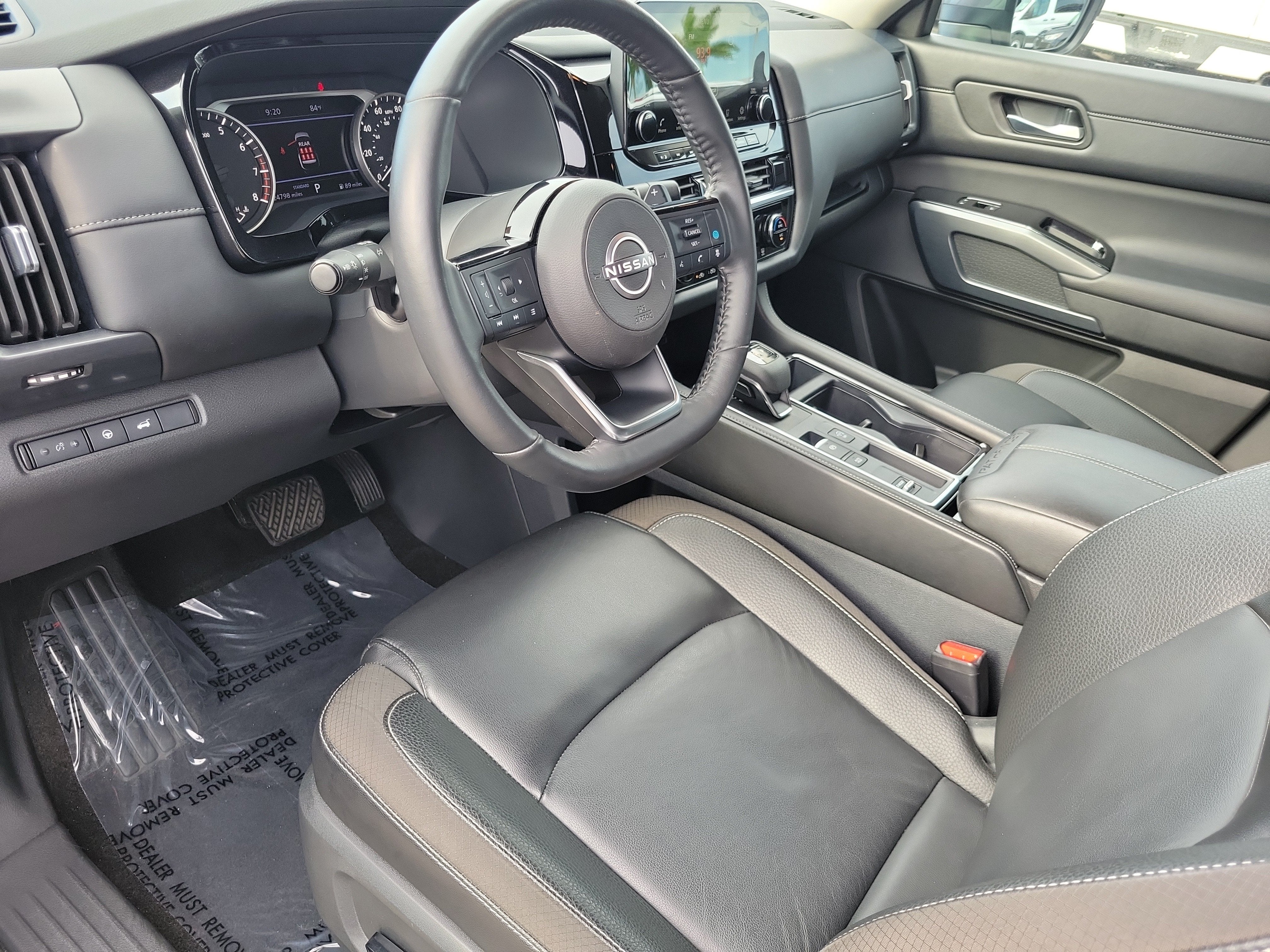 2024 Nissan Pathfinder SL