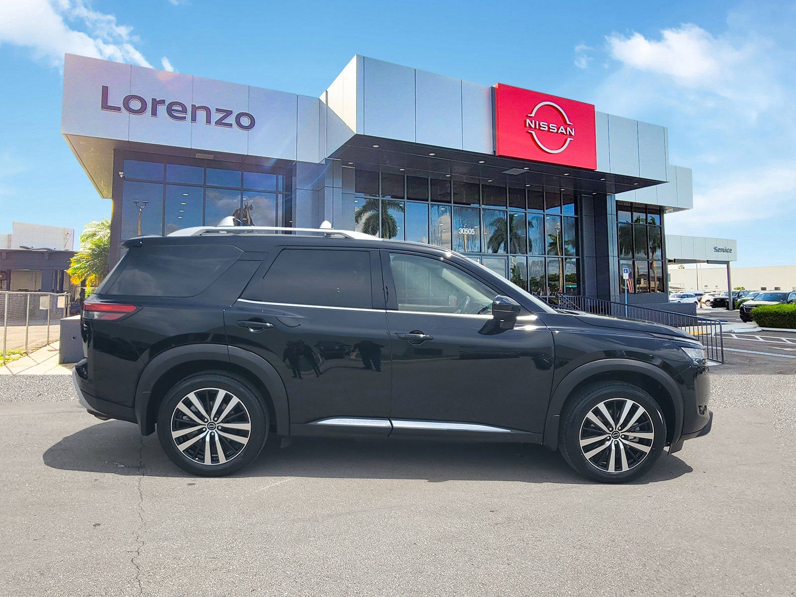 2024 Nissan Pathfinder Platinum