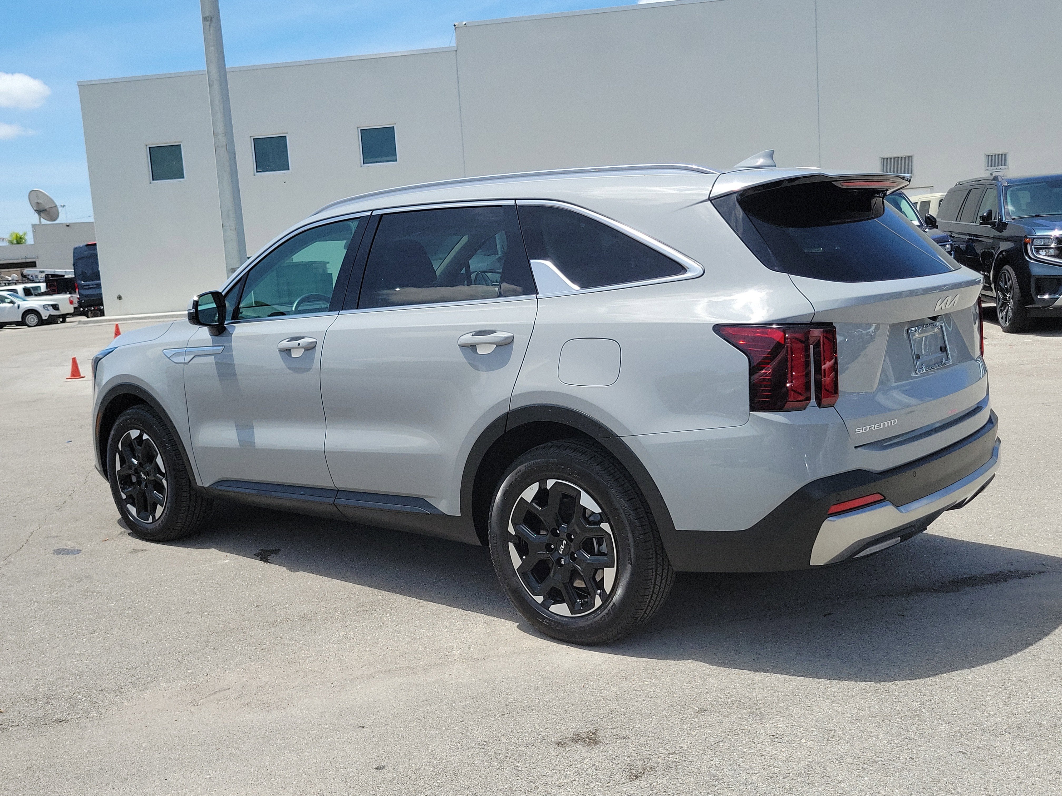 2025 Kia Sorento S