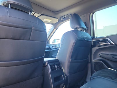 2022 Mitsubishi Outlander SE