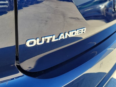 2022 Mitsubishi Outlander SE