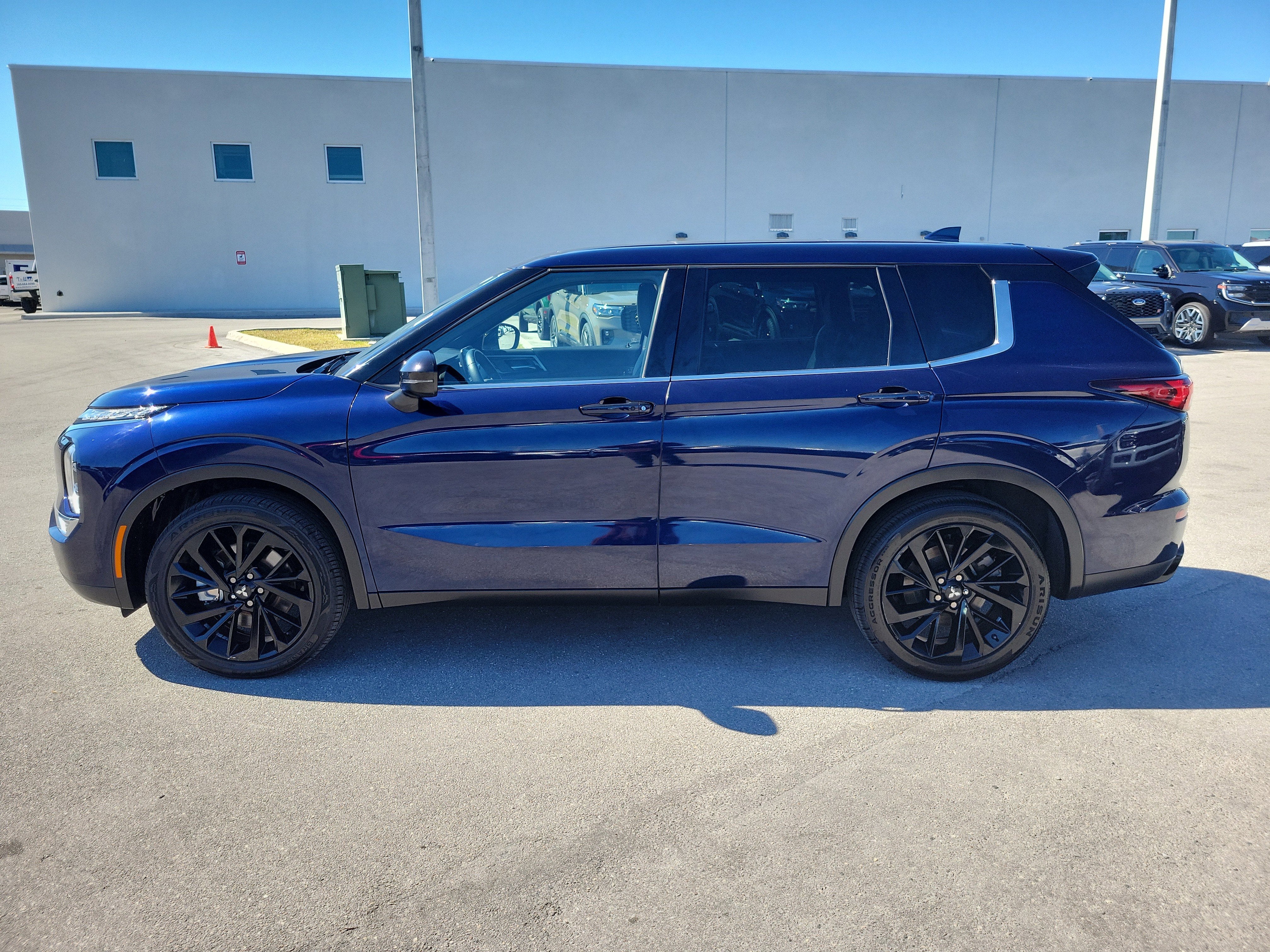 2022 Mitsubishi Outlander SE