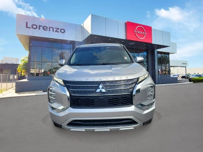 2024 Mitsubishi Outlander SE