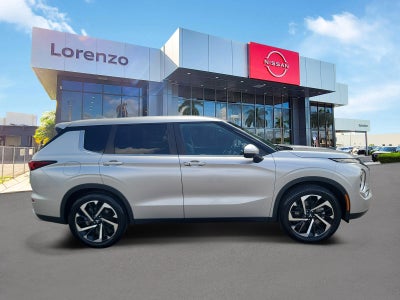 2024 Mitsubishi Outlander SE