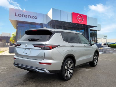 2025 Mitsubishi Outlander SE