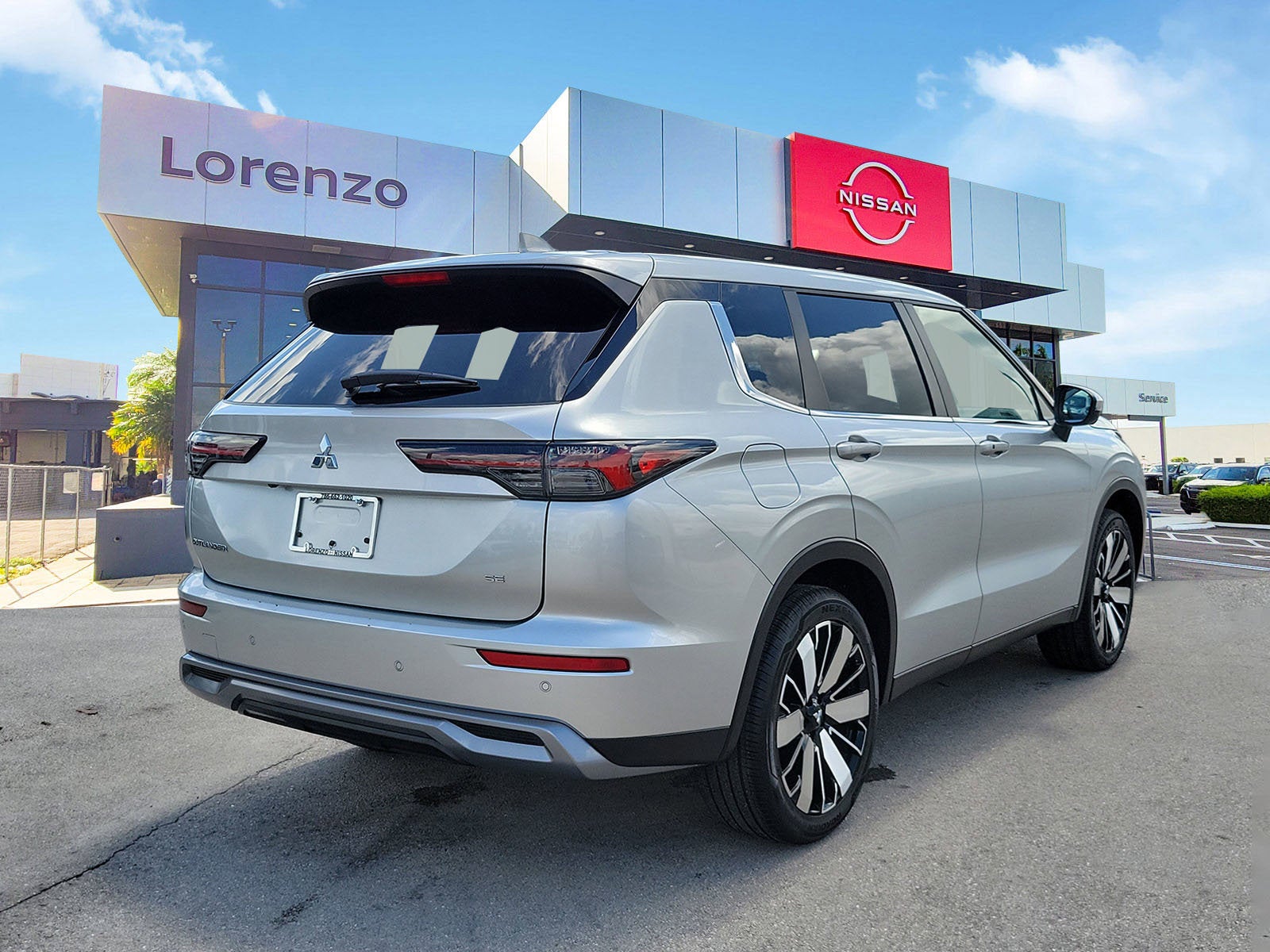 2025 Mitsubishi Outlander SE
