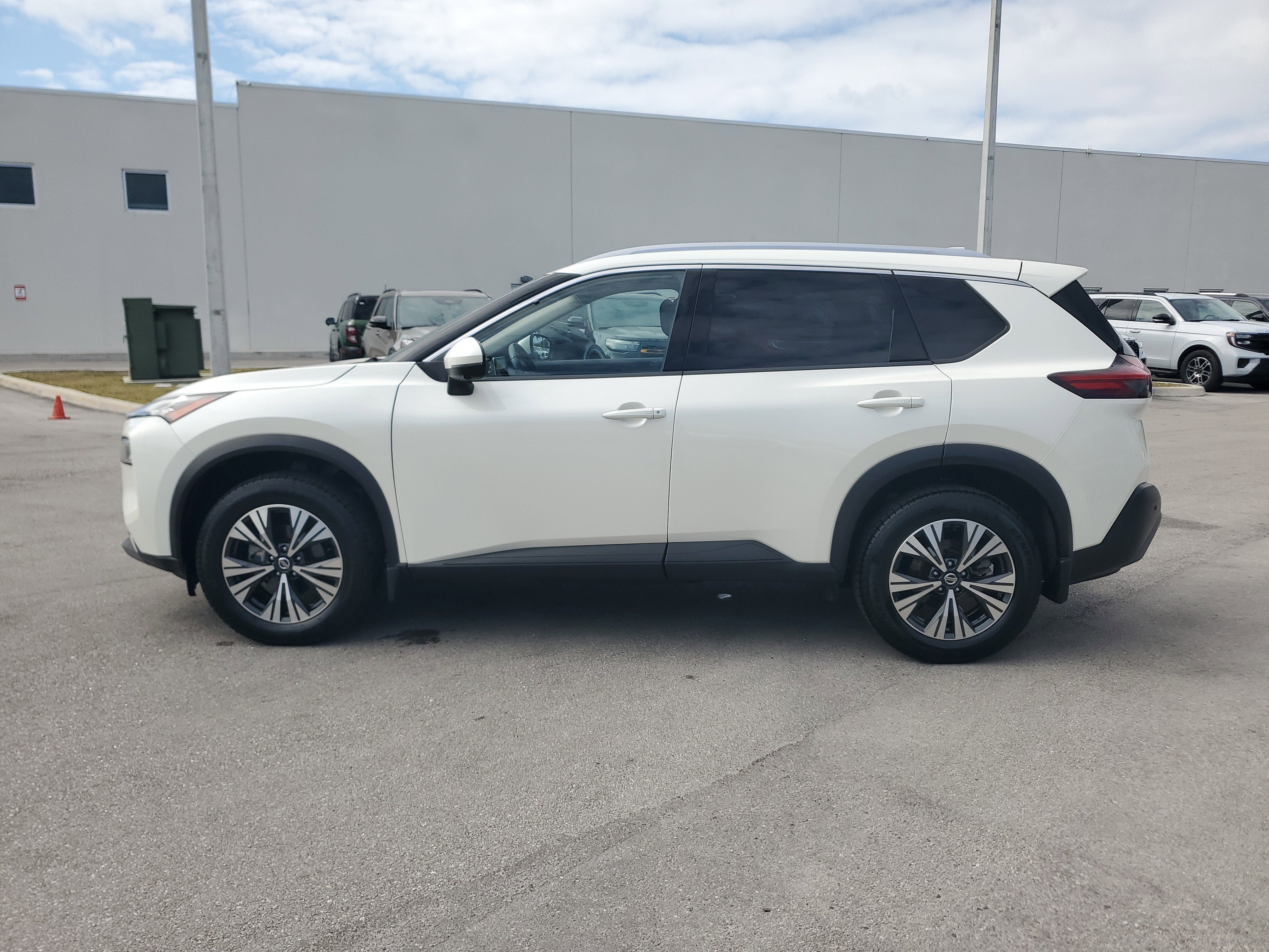 2021 Nissan Rogue SV 4WD