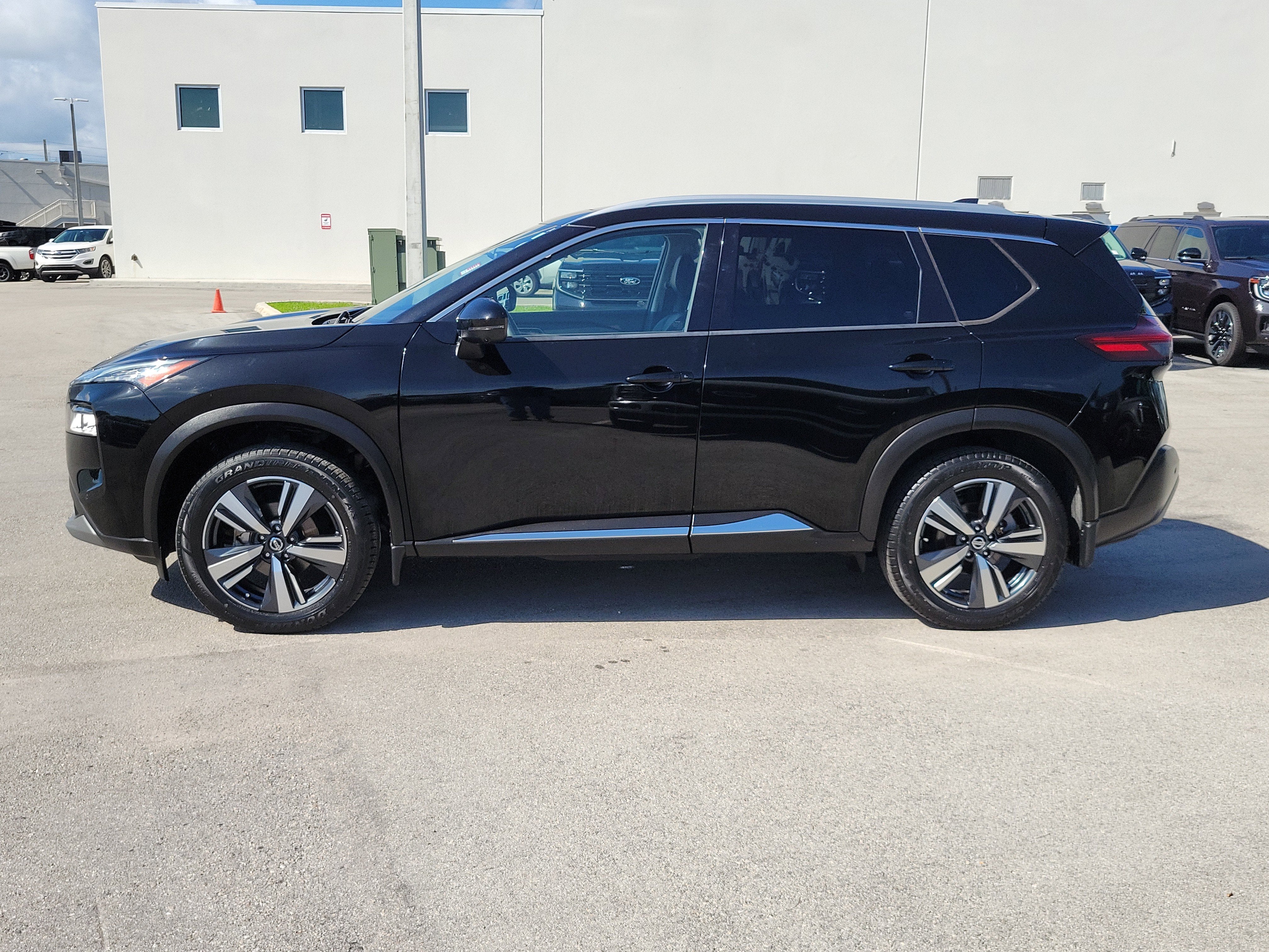 2021 Nissan Rogue SL
