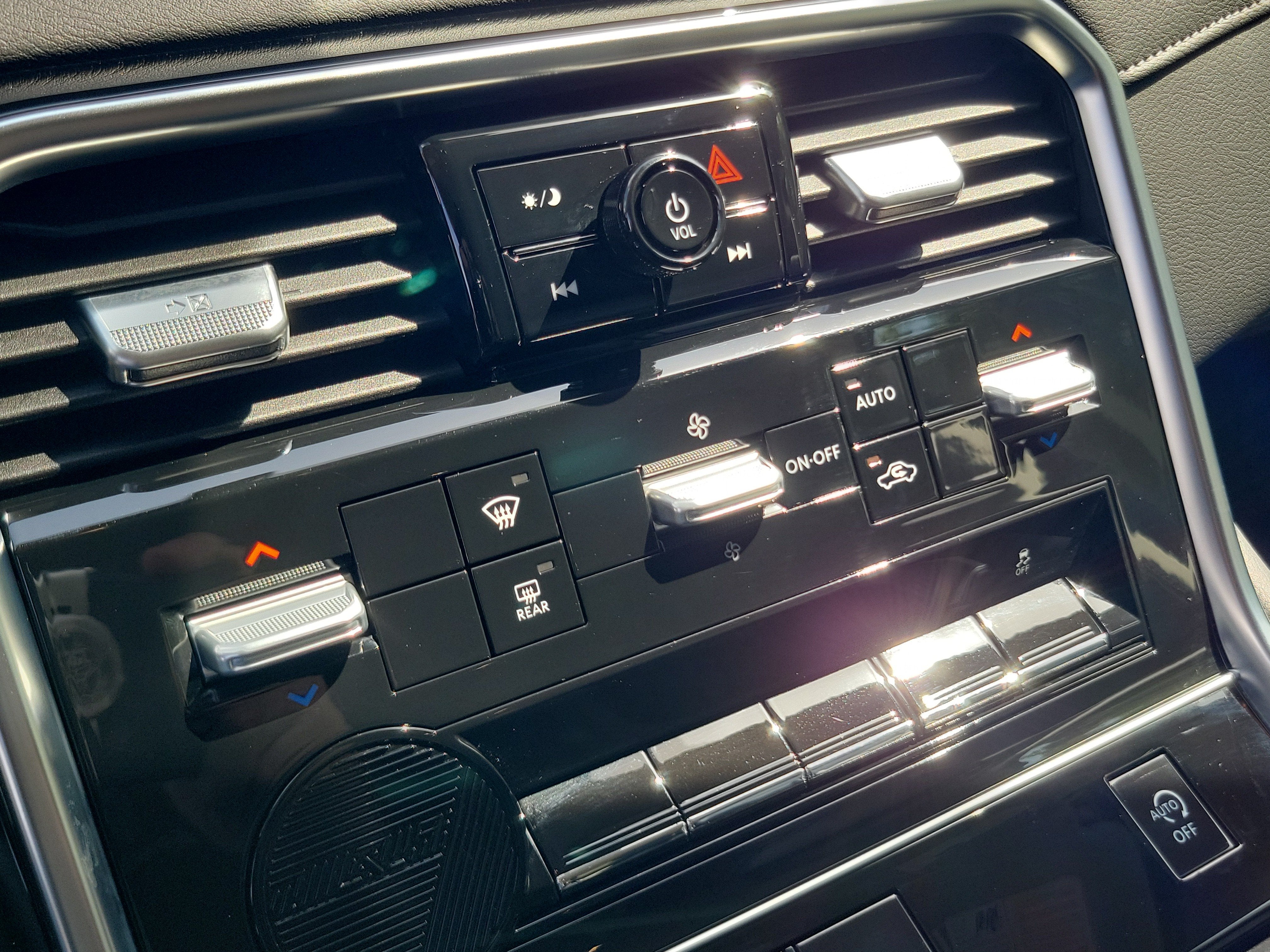 2026 Nissan Armada SV