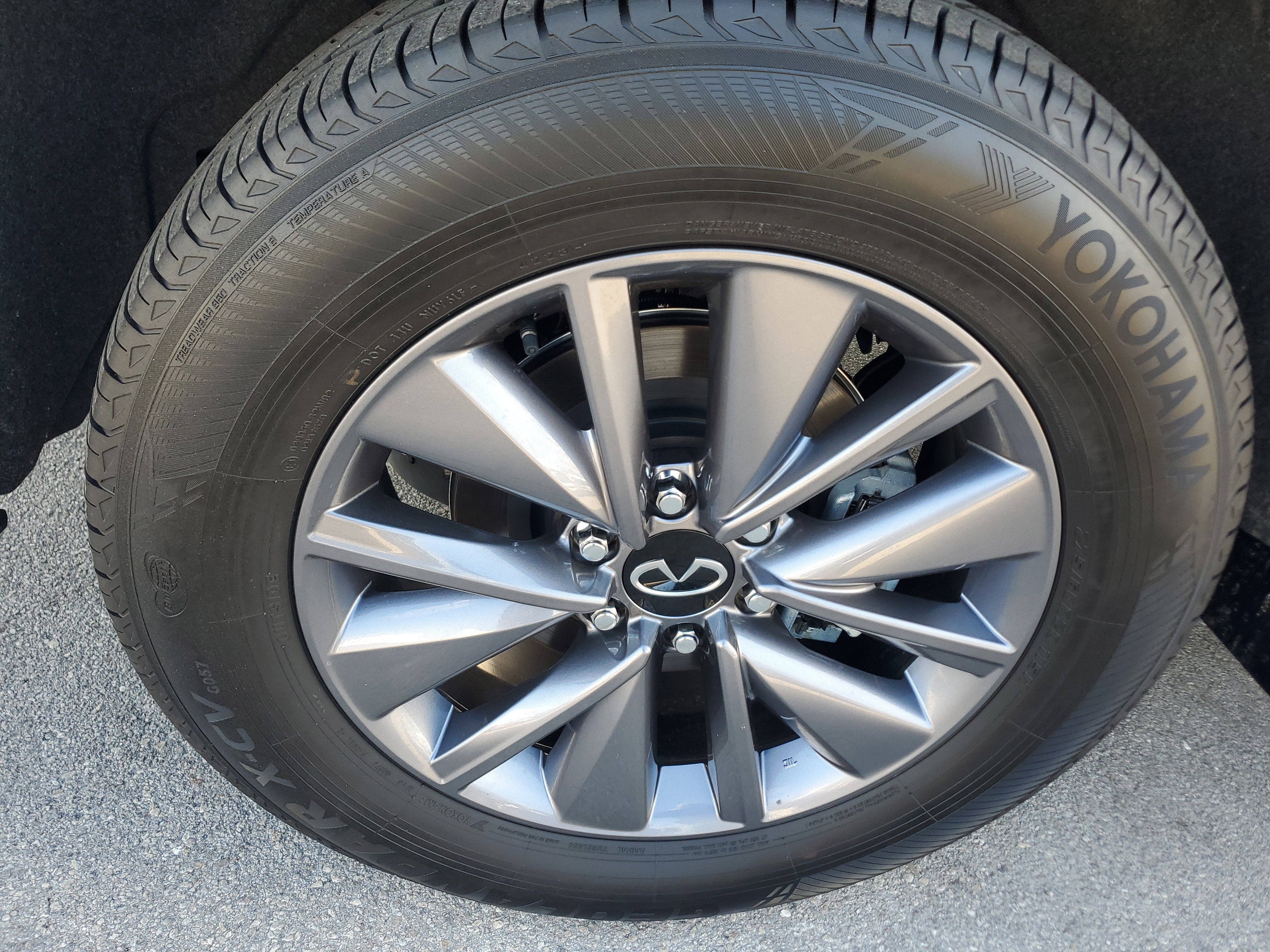 2025 INFINITI QX80 PURE