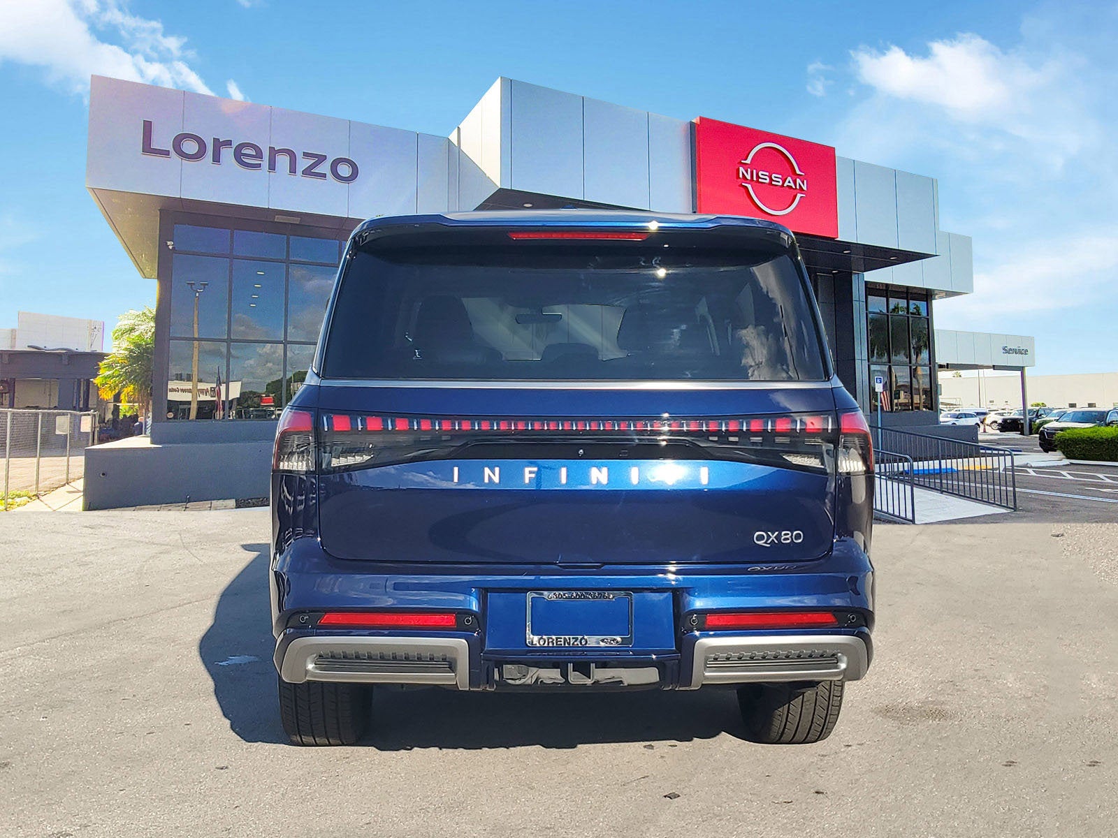 2025 INFINITI QX80 PURE