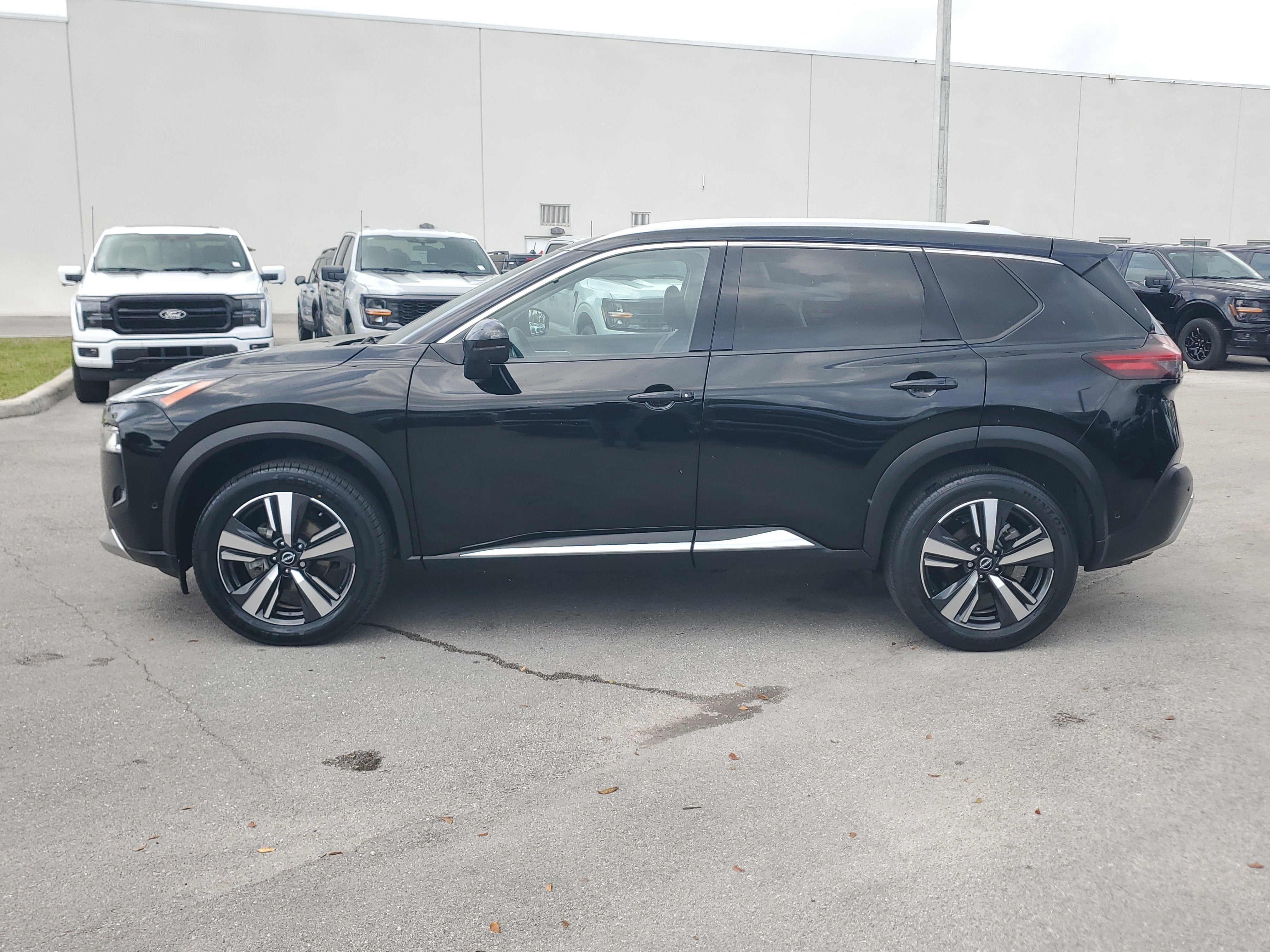 2023 Nissan Rogue Platinum 4WD