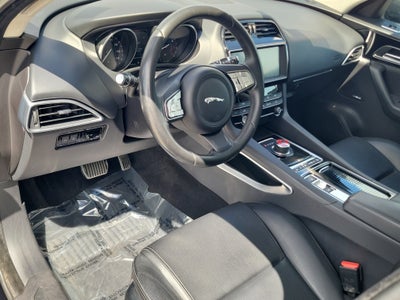2019 Jaguar F-PACE 25t