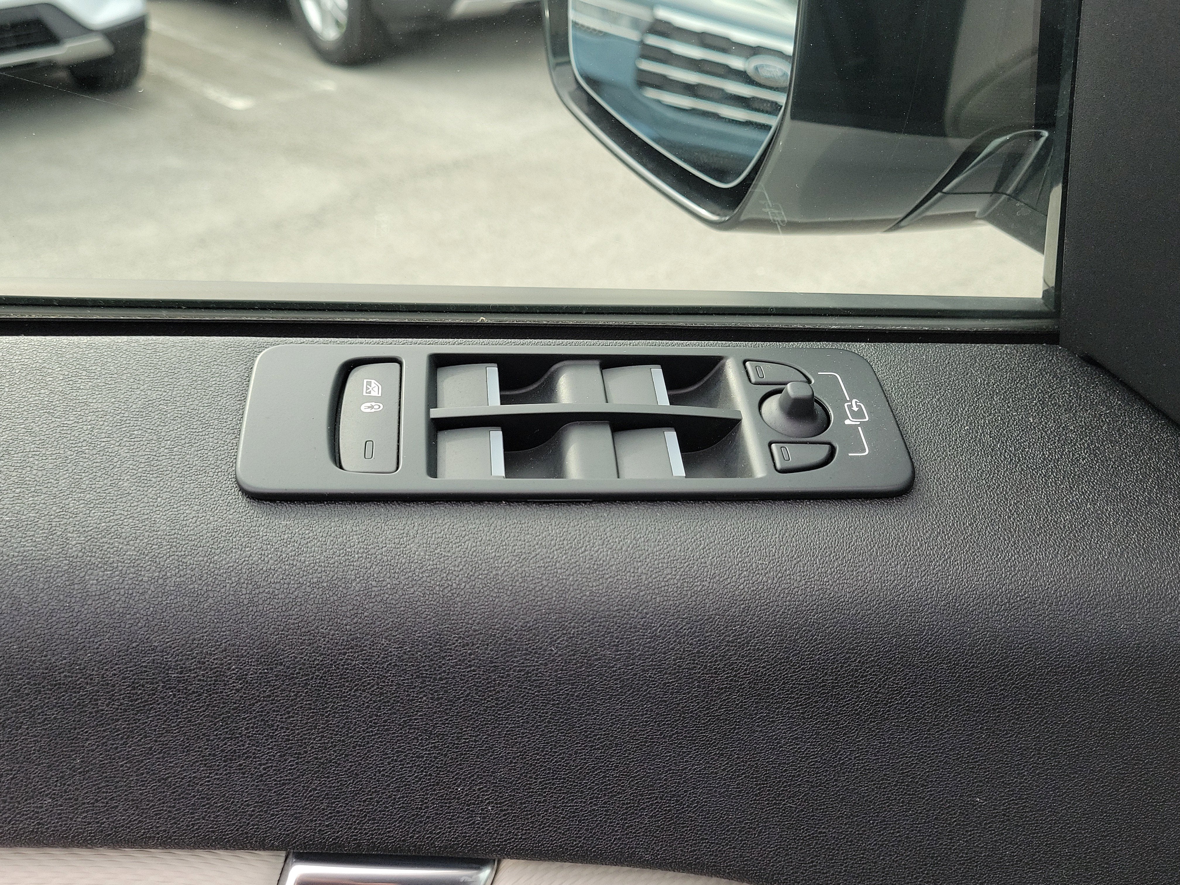 2023 Land Rover Discovery Sport S R-Dynamic