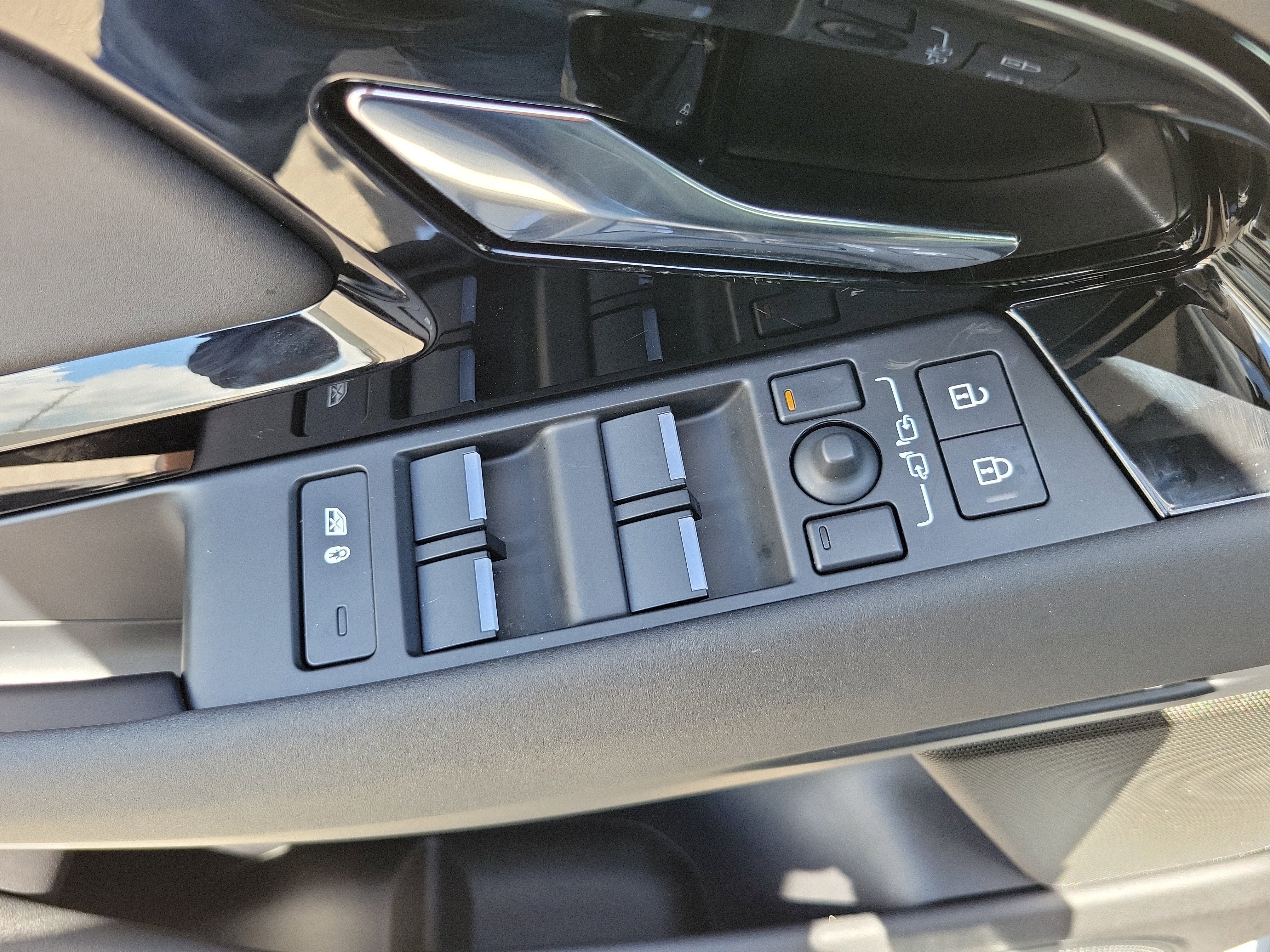 2026 Land Rover Range Rover Evoque Core S