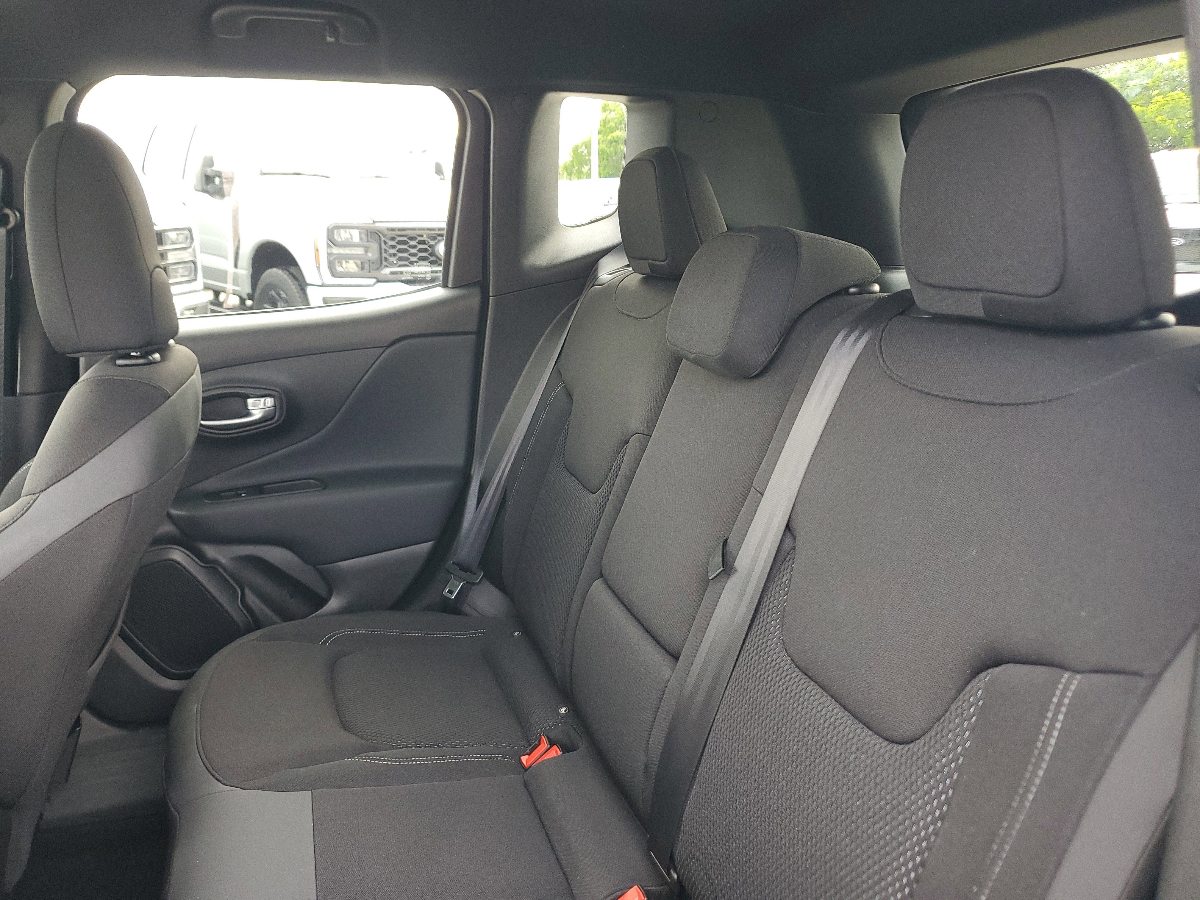 2022 Jeep Renegade Altitude 4WD