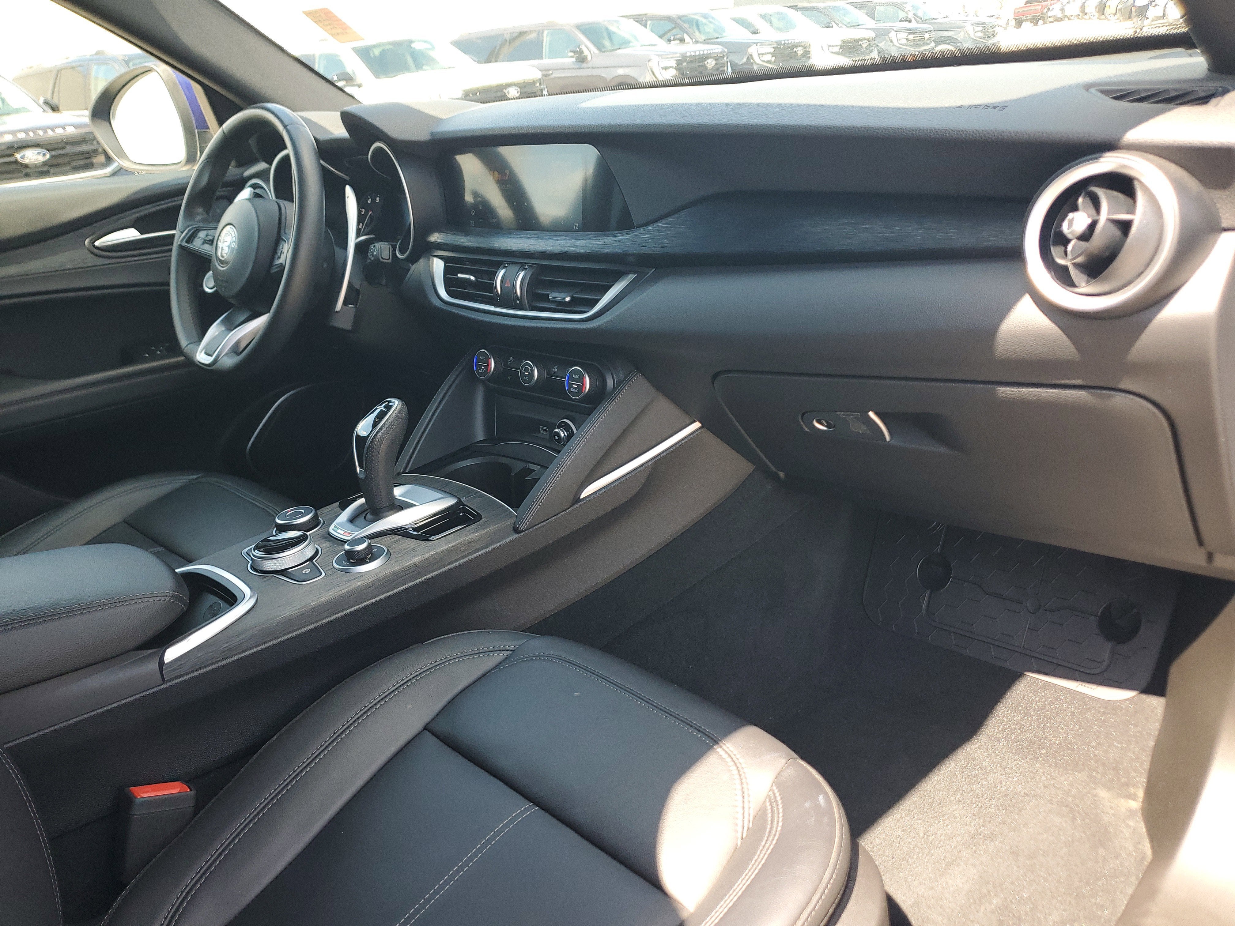 2022 Alfa Romeo Stelvio Sprint