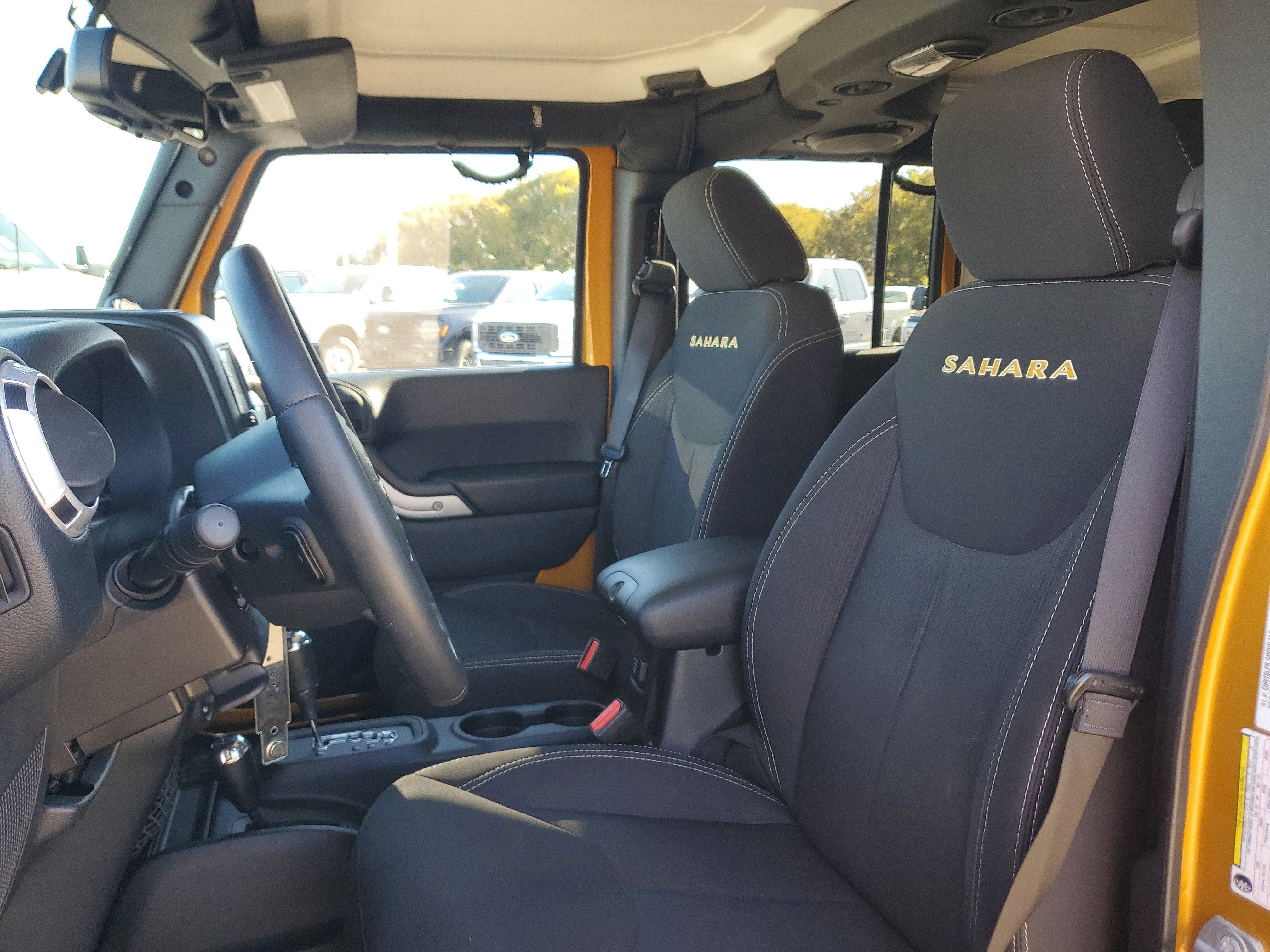 2014 Jeep Wrangler Unlimited Sahara 4WD