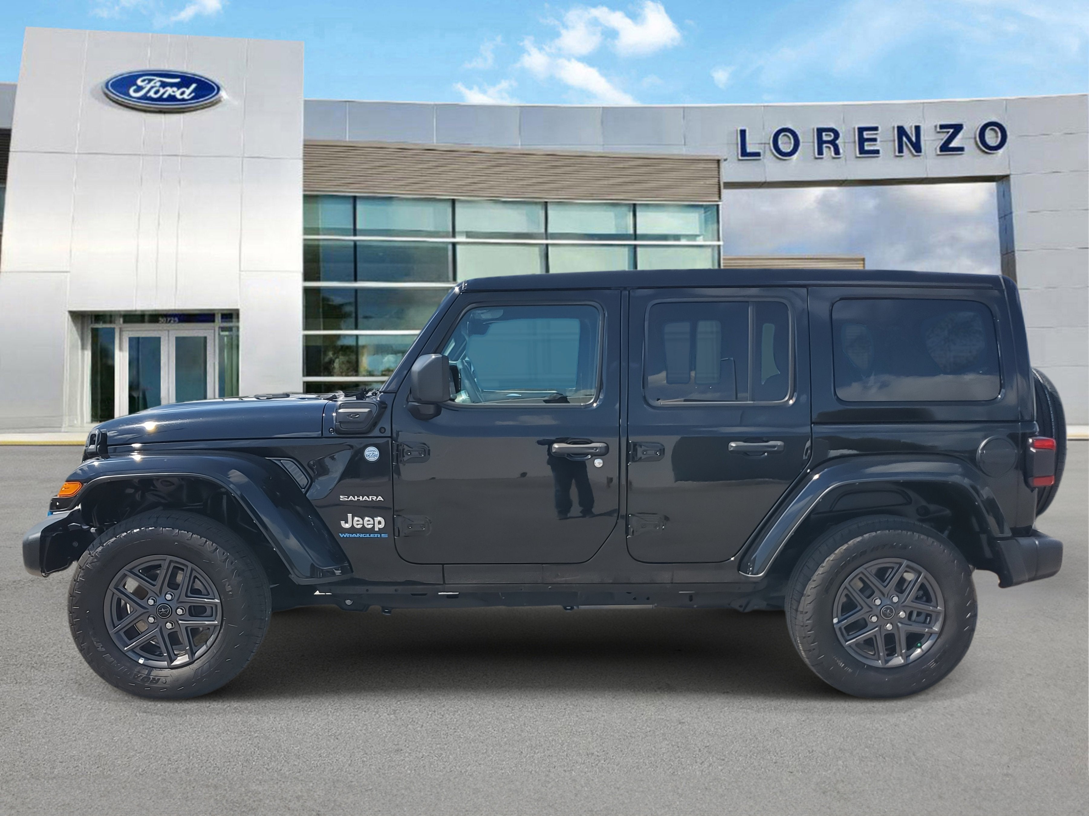 2023 Jeep Wrangler 4xe Sahara 4WD